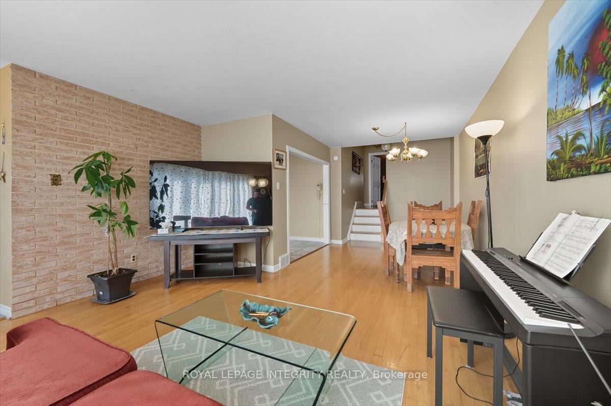 Photo 2 of 1293 Maitland Avenue, Ottawa, Copeland Park — HOMEH