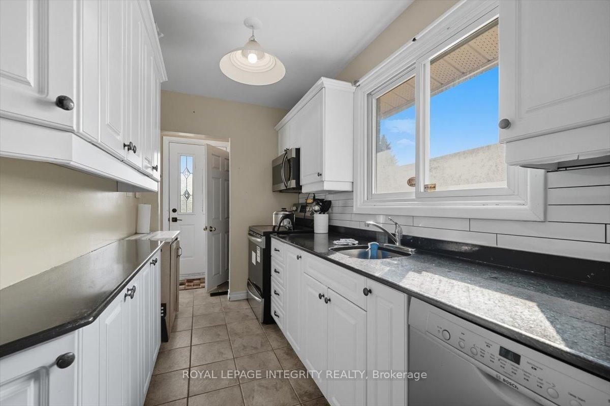 Photo 31 of 1293 Maitland Avenue, Ottawa, Copeland Park — HOMEH