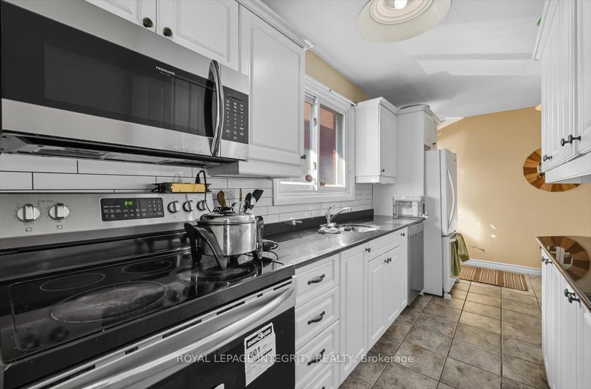 Photo 17 of 1293 Maitland Avenue, Ottawa, Copeland Park — HOMEH