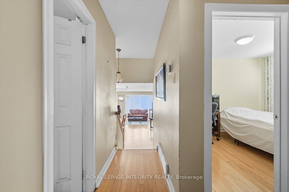 Photo 12 of 1293 Maitland Avenue, Ottawa, Copeland Park — HOMEH