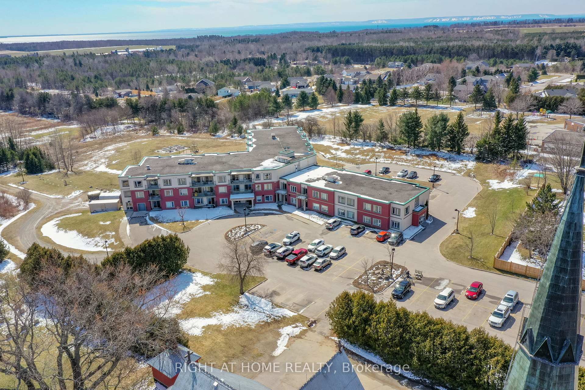 Photo 14 of Unit 208, 333 Lafontaine Road W, Tiny, Rural Tiny — HOMEH