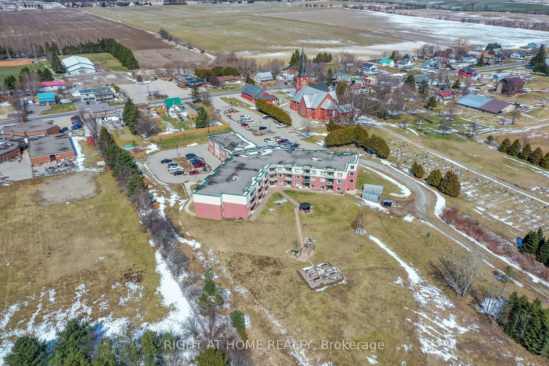Photo 37 of Unit 208, 333 Lafontaine Road W, Tiny, Rural Tiny — HOMEH