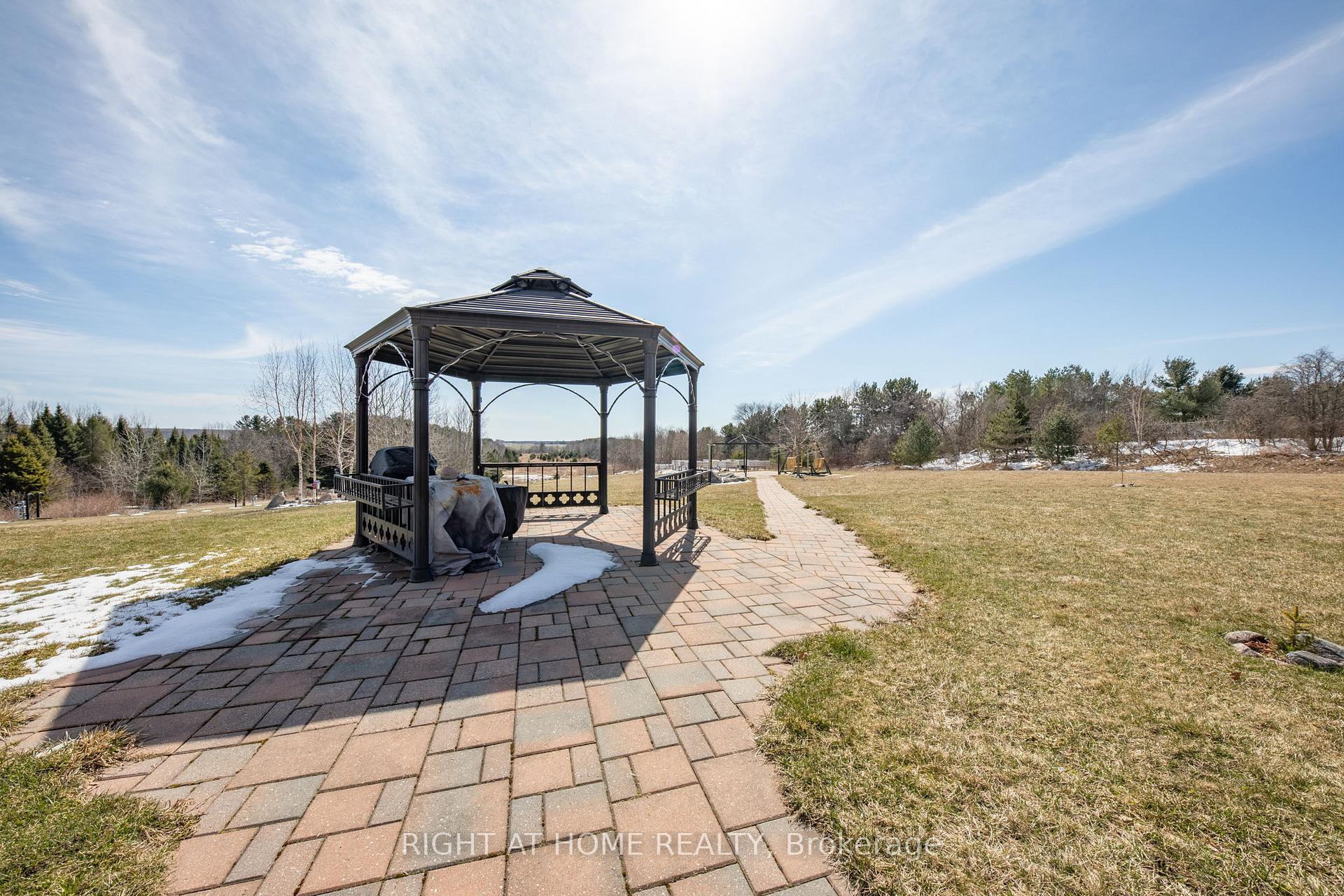 Photo 18 of Unit 208, 333 Lafontaine Road W, Tiny, Rural Tiny — HOMEH