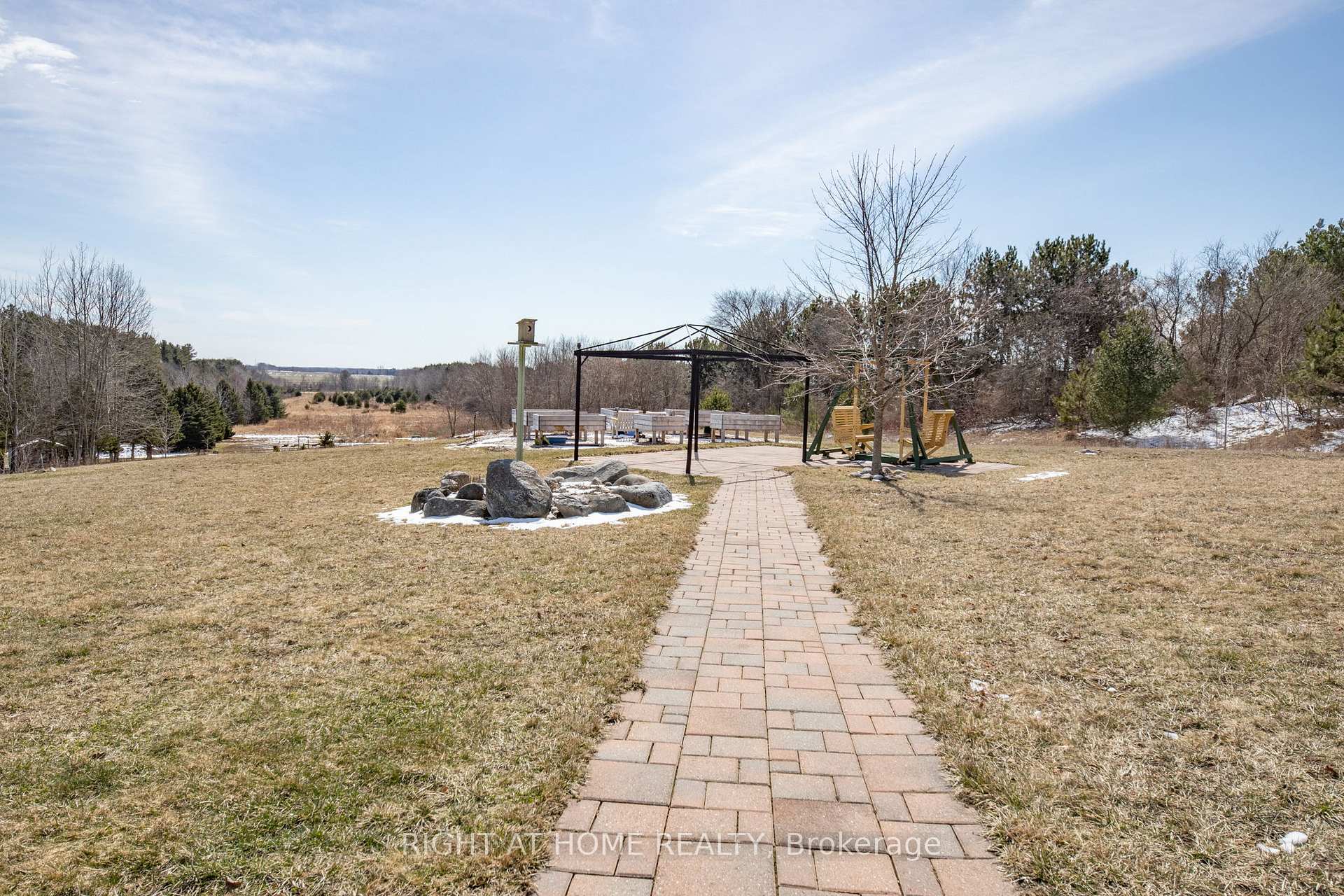 Photo 20 of Unit 208, 333 Lafontaine Road W, Tiny, Rural Tiny — HOMEH