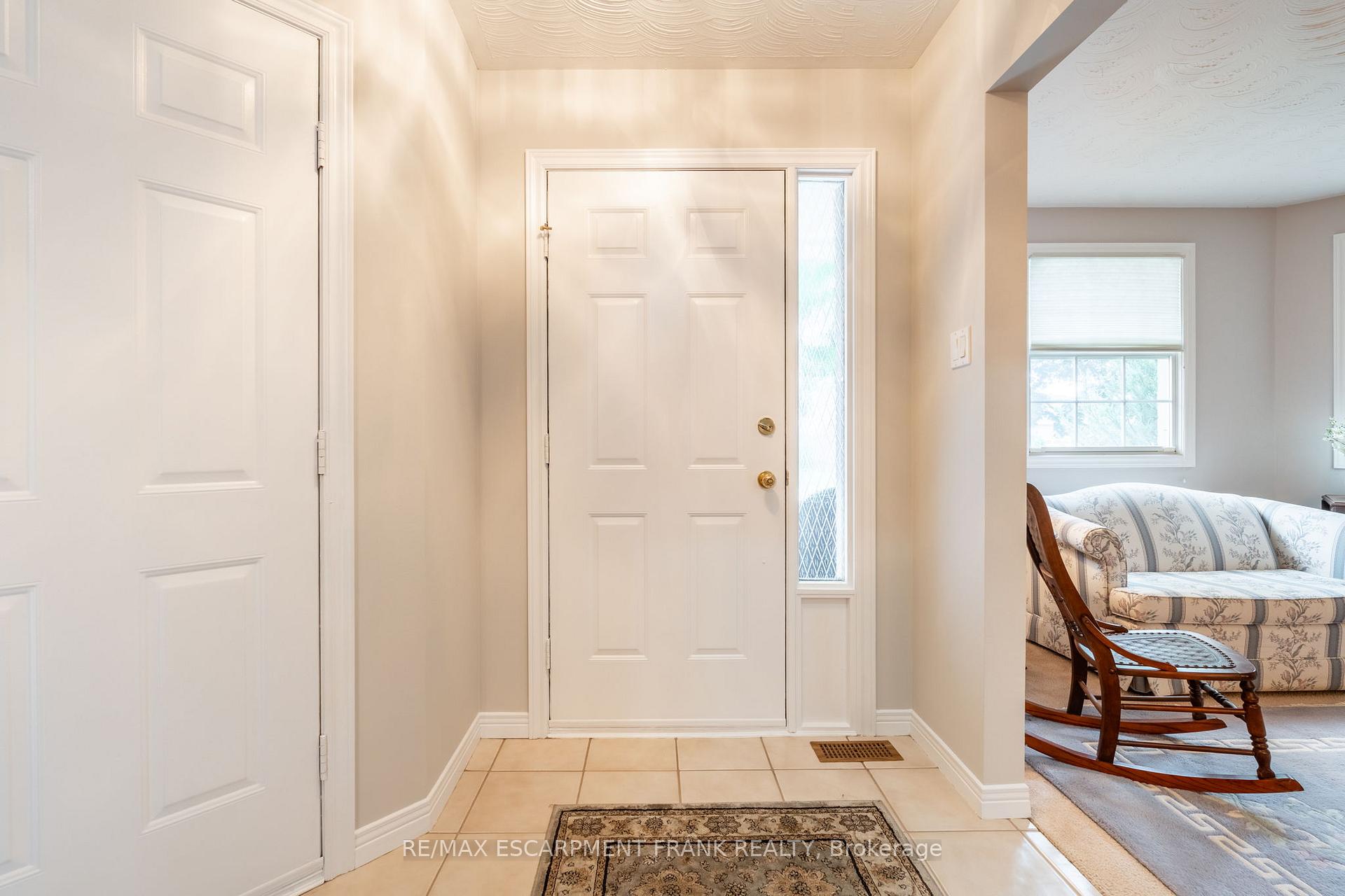 Photo 12 of 168 Sirente Drive, Hamilton, Crerar — HOMEH
