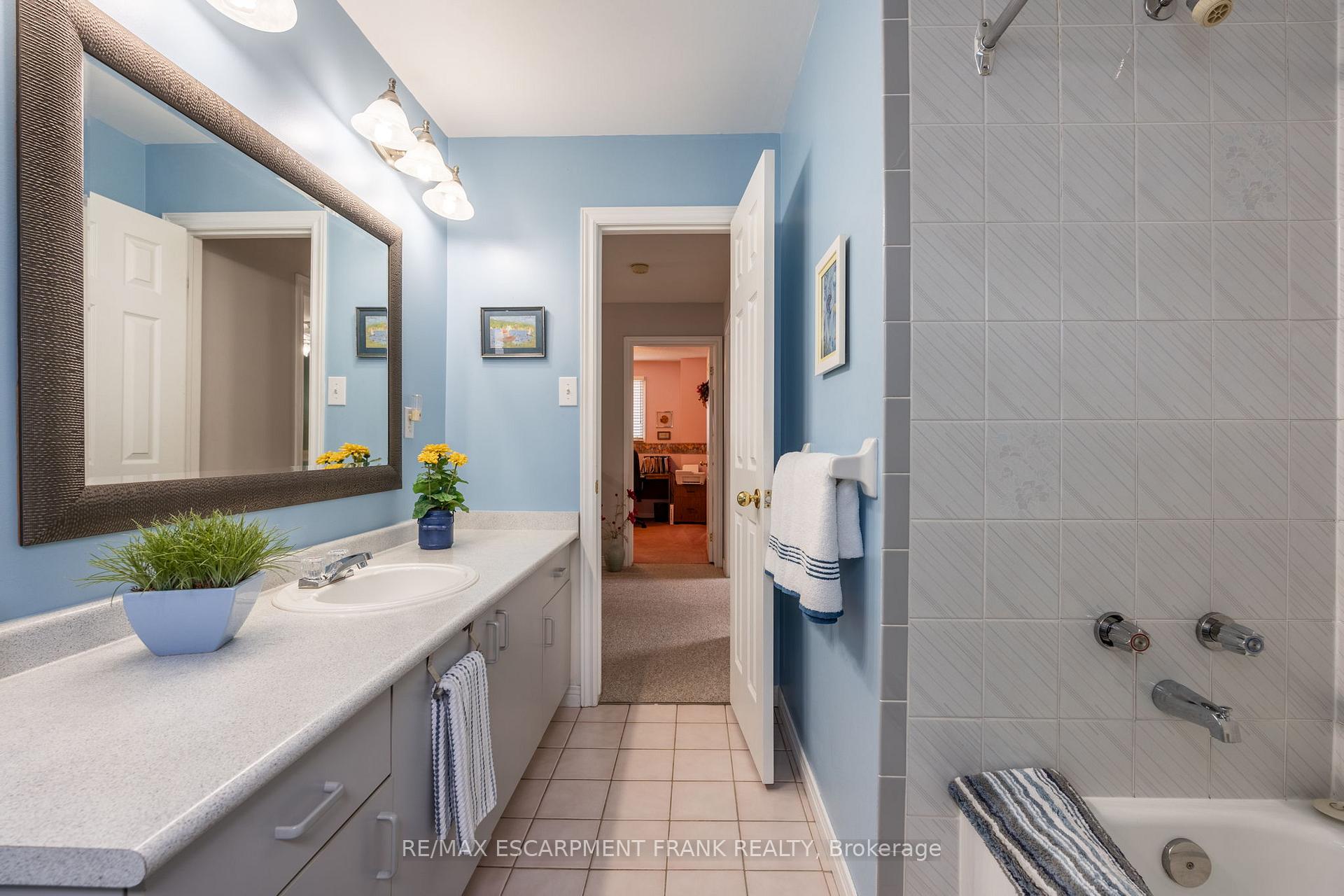 Photo 20 of 168 Sirente Drive, Hamilton, Crerar — HOMEH