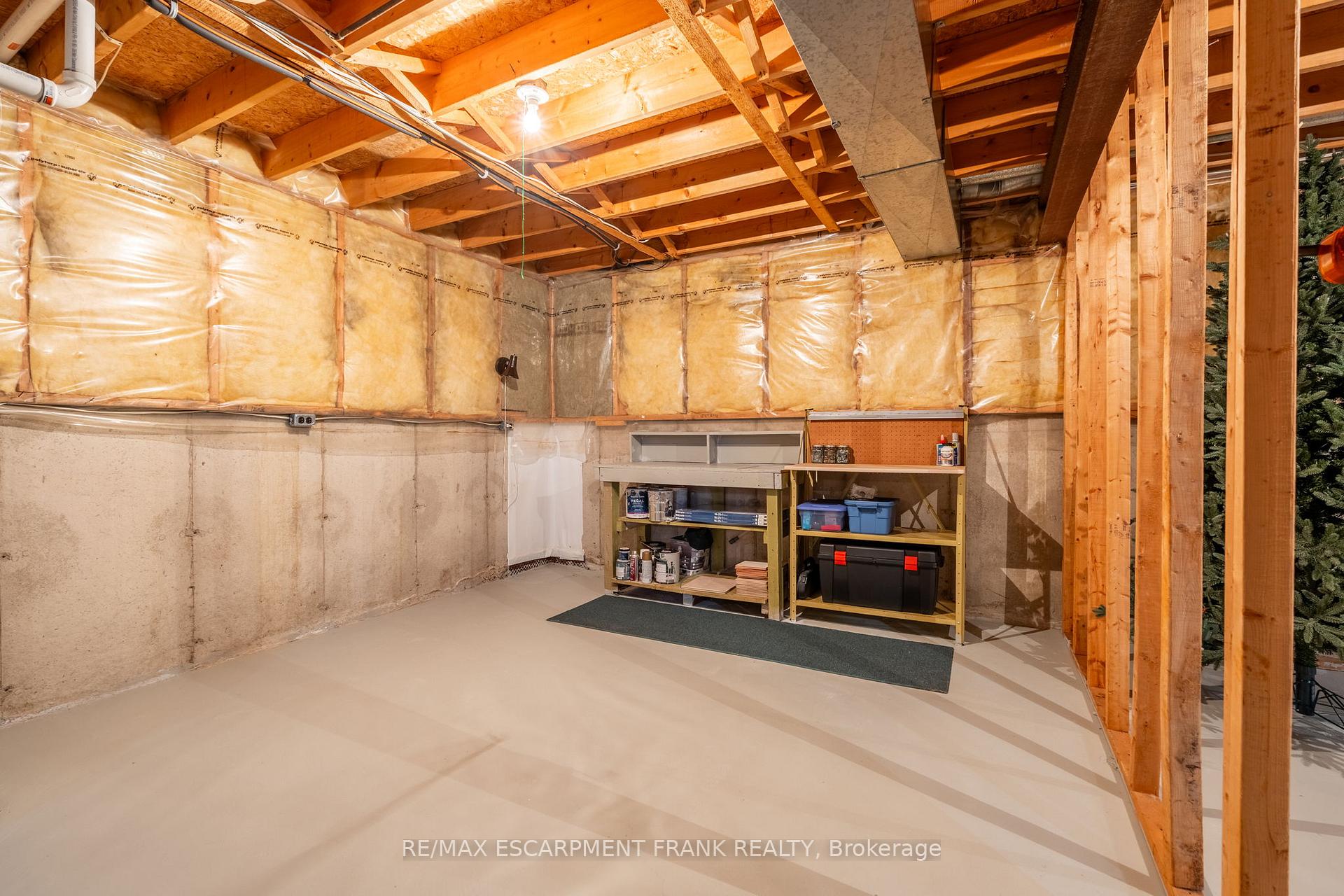 Photo 47 of 168 Sirente Drive, Hamilton, Crerar — HOMEH