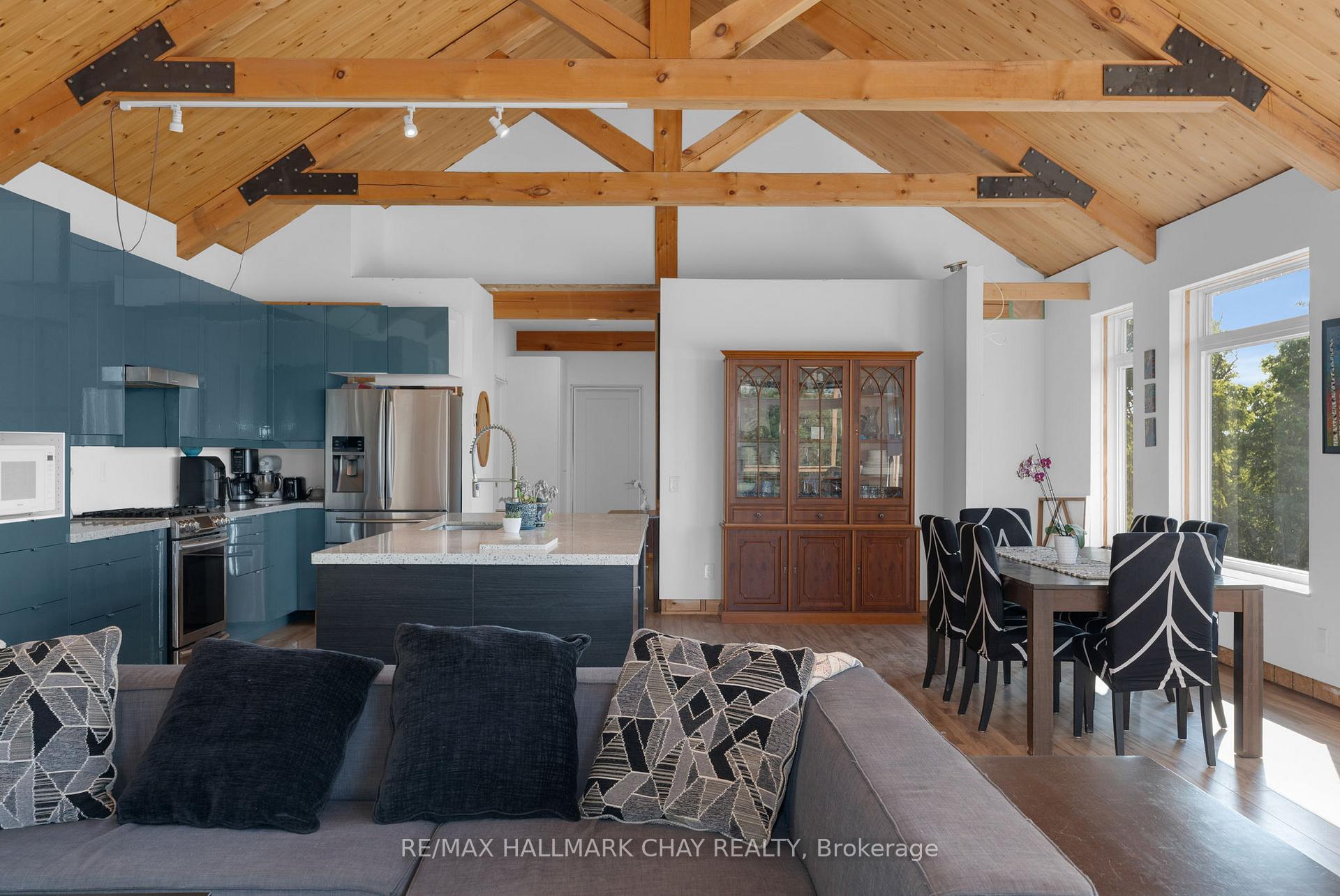 Photo 8 of 7724 County Road 9, Clearview, Creemore — HOMEH