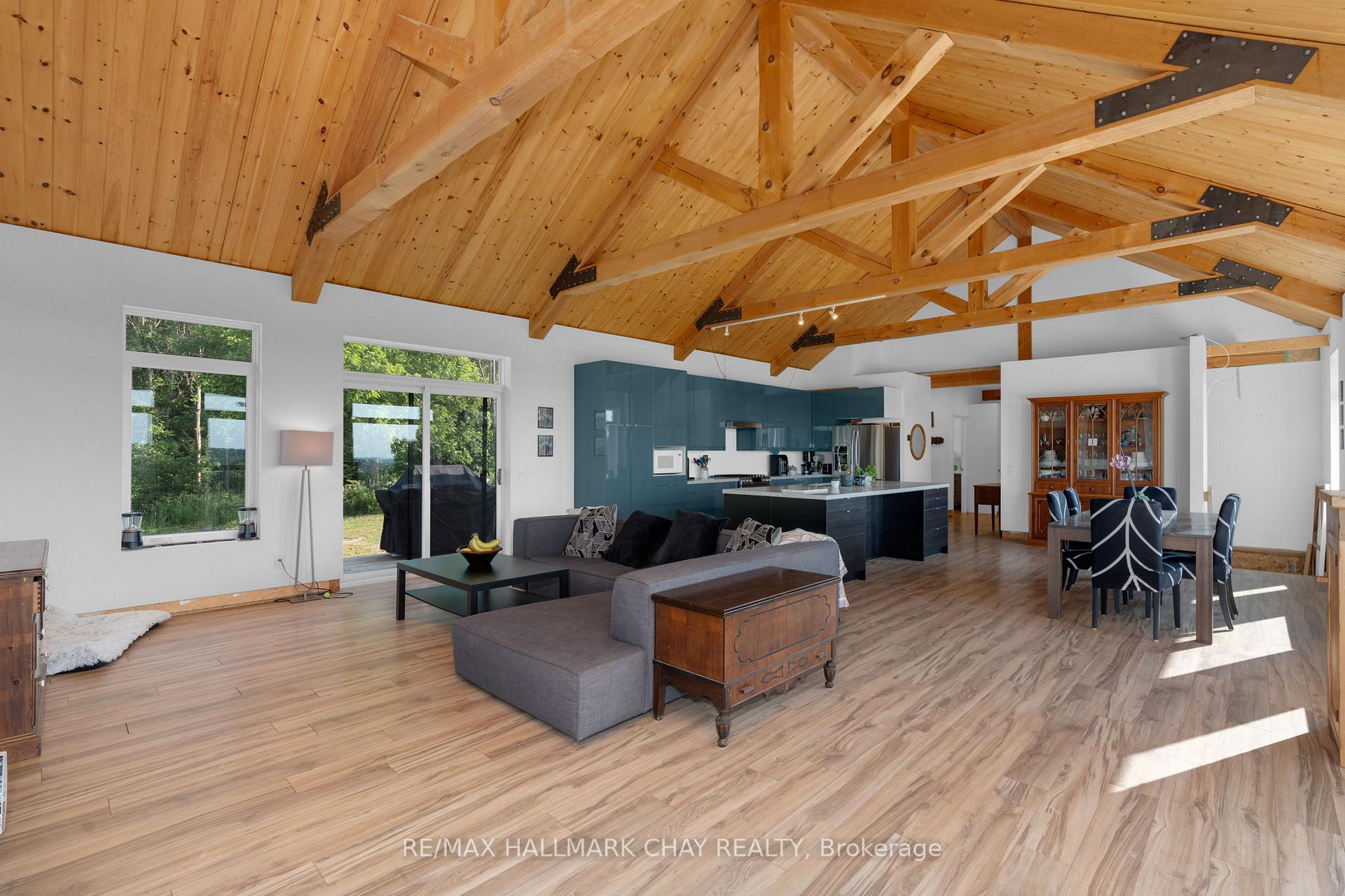 Photo 5 of 7724 County Road 9, Clearview, Creemore — HOMEH