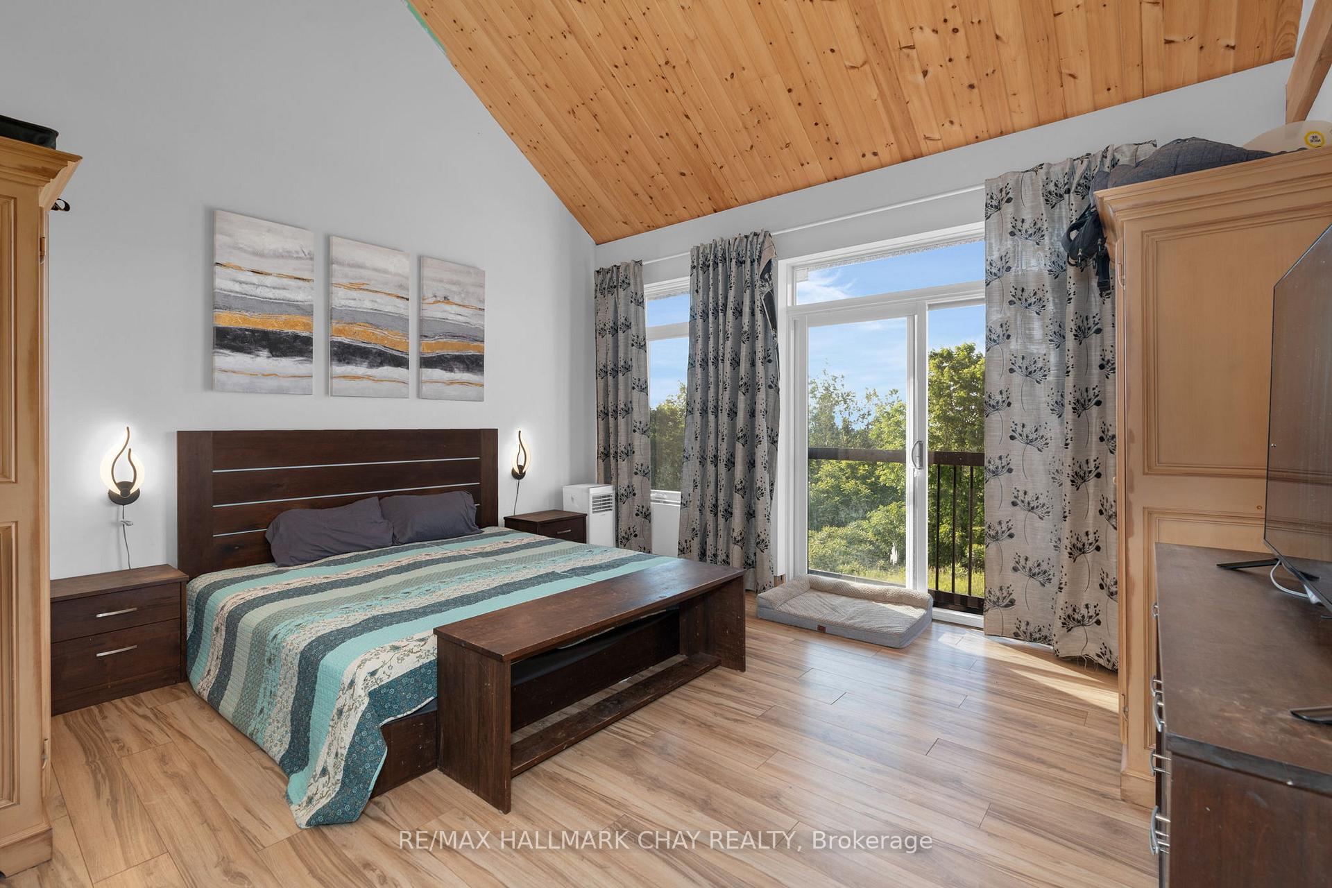 Photo 15 of 7724 County Road 9, Clearview, Creemore — HOMEH
