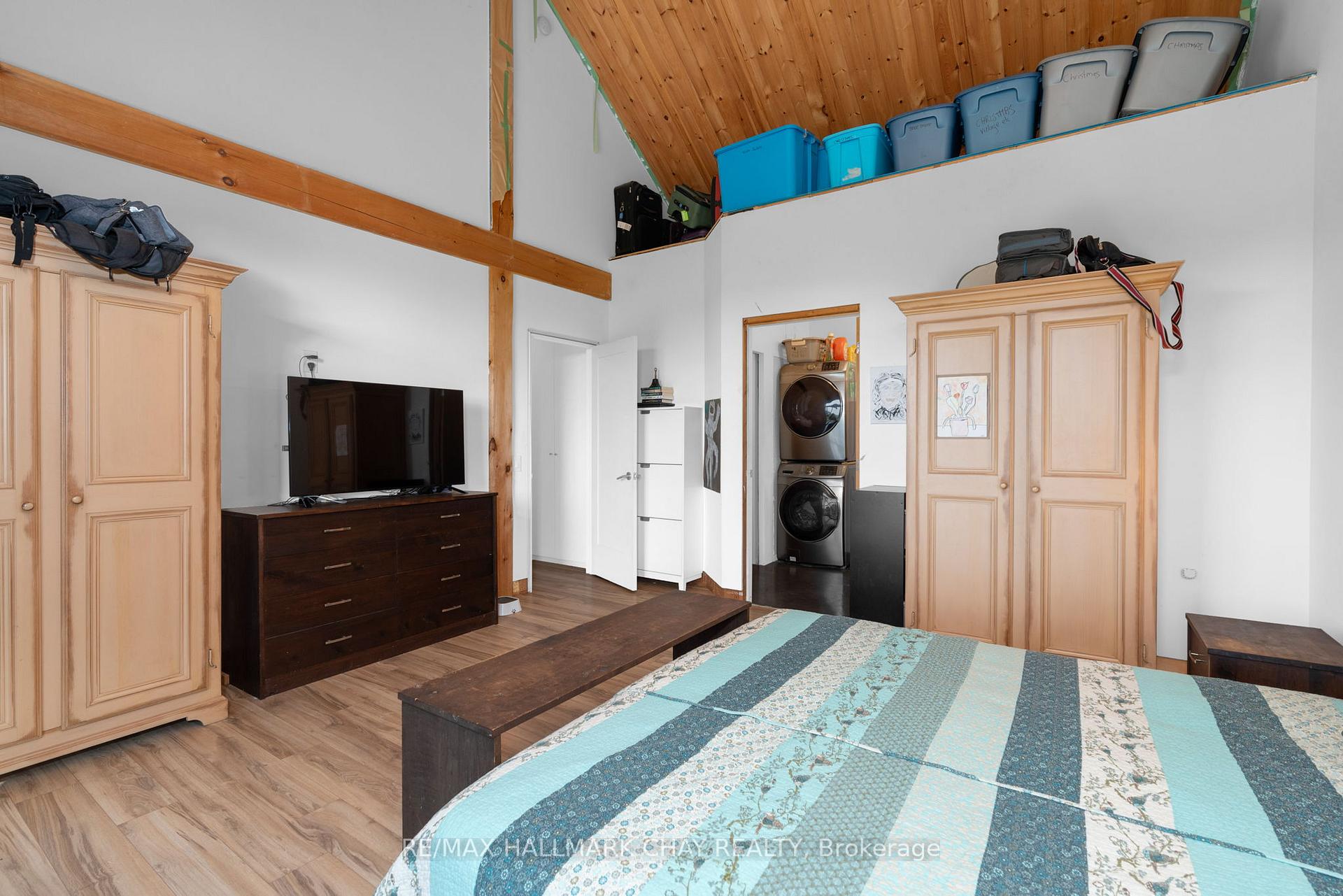 Photo 3 of 7724 County Road 9, Clearview, Creemore — HOMEH