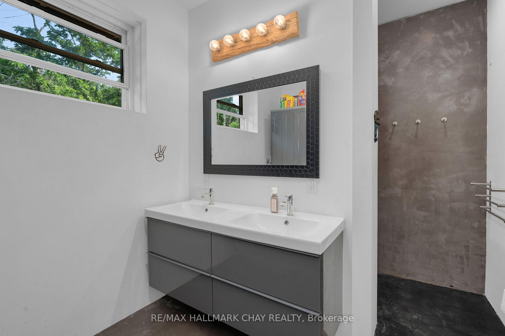 Photo 16 of 7724 County Road 9, Clearview, Creemore — HOMEH