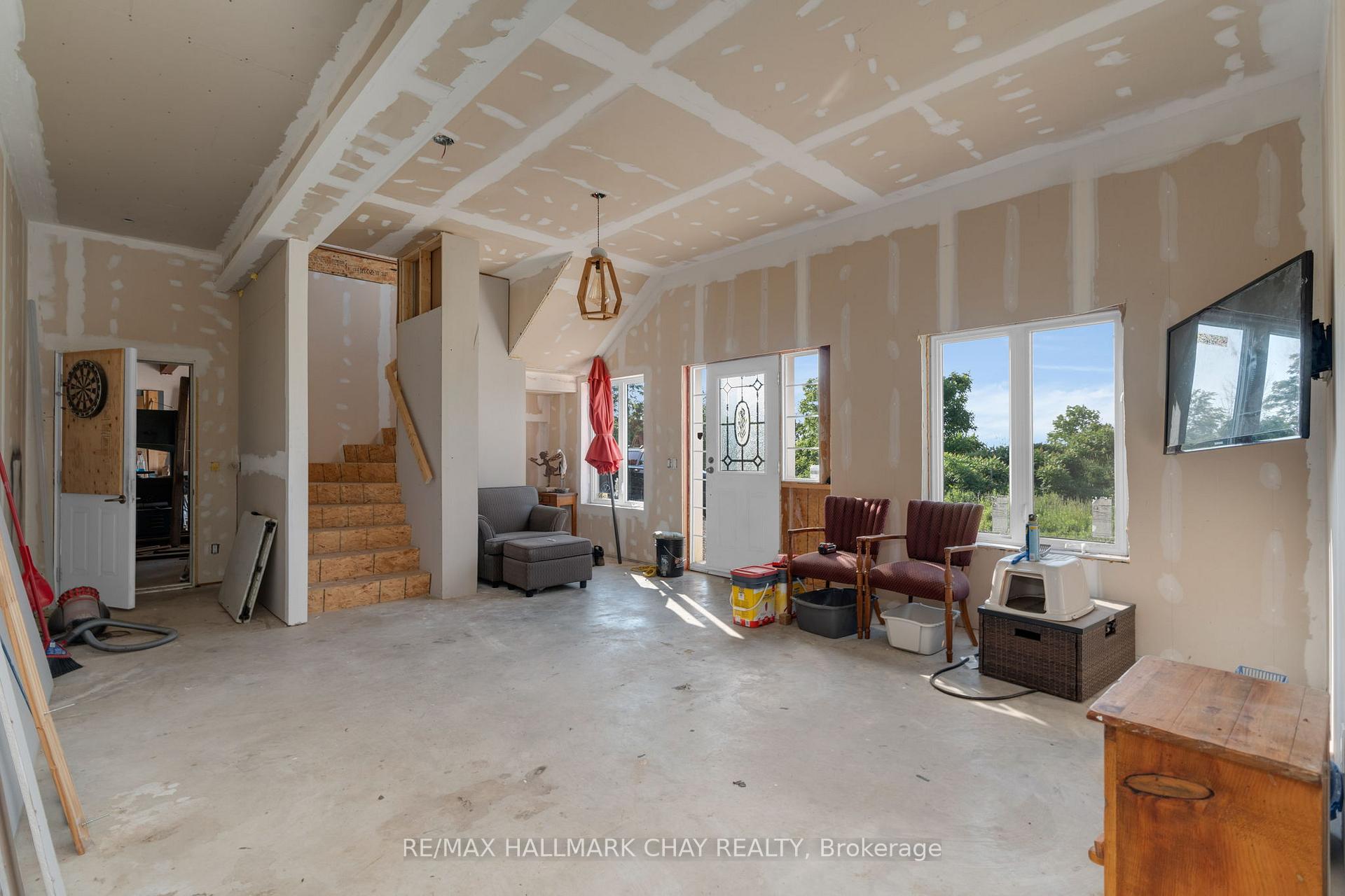 Photo 23 of 7724 County Road 9, Clearview, Creemore — HOMEH