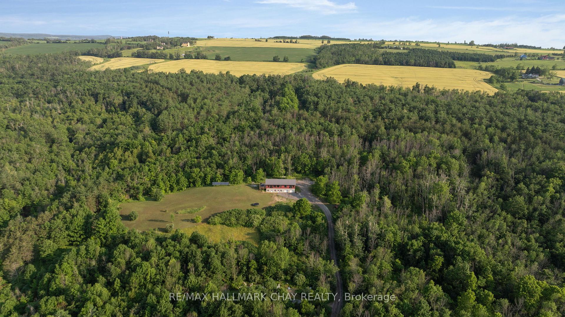 Photo 35 of 7724 County Road 9, Clearview, Creemore — HOMEH