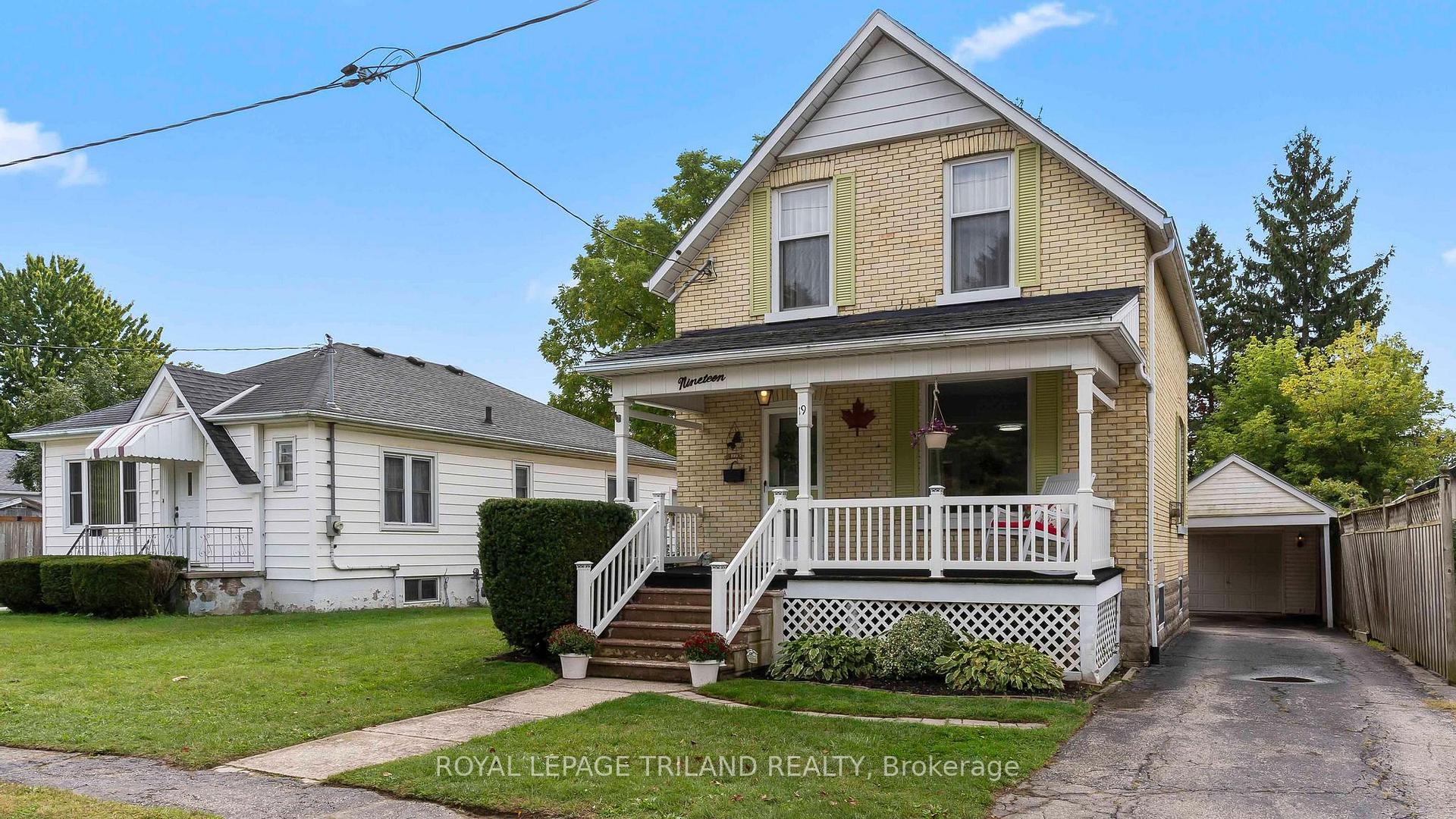 Photo 2 of 19 Cedar Street, St. Thomas — HOMEH