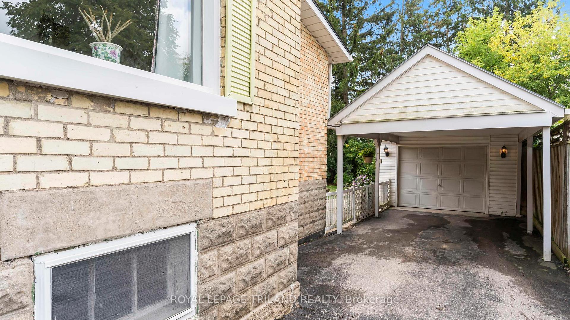 Photo 33 of 19 Cedar Street, St. Thomas — HOMEH