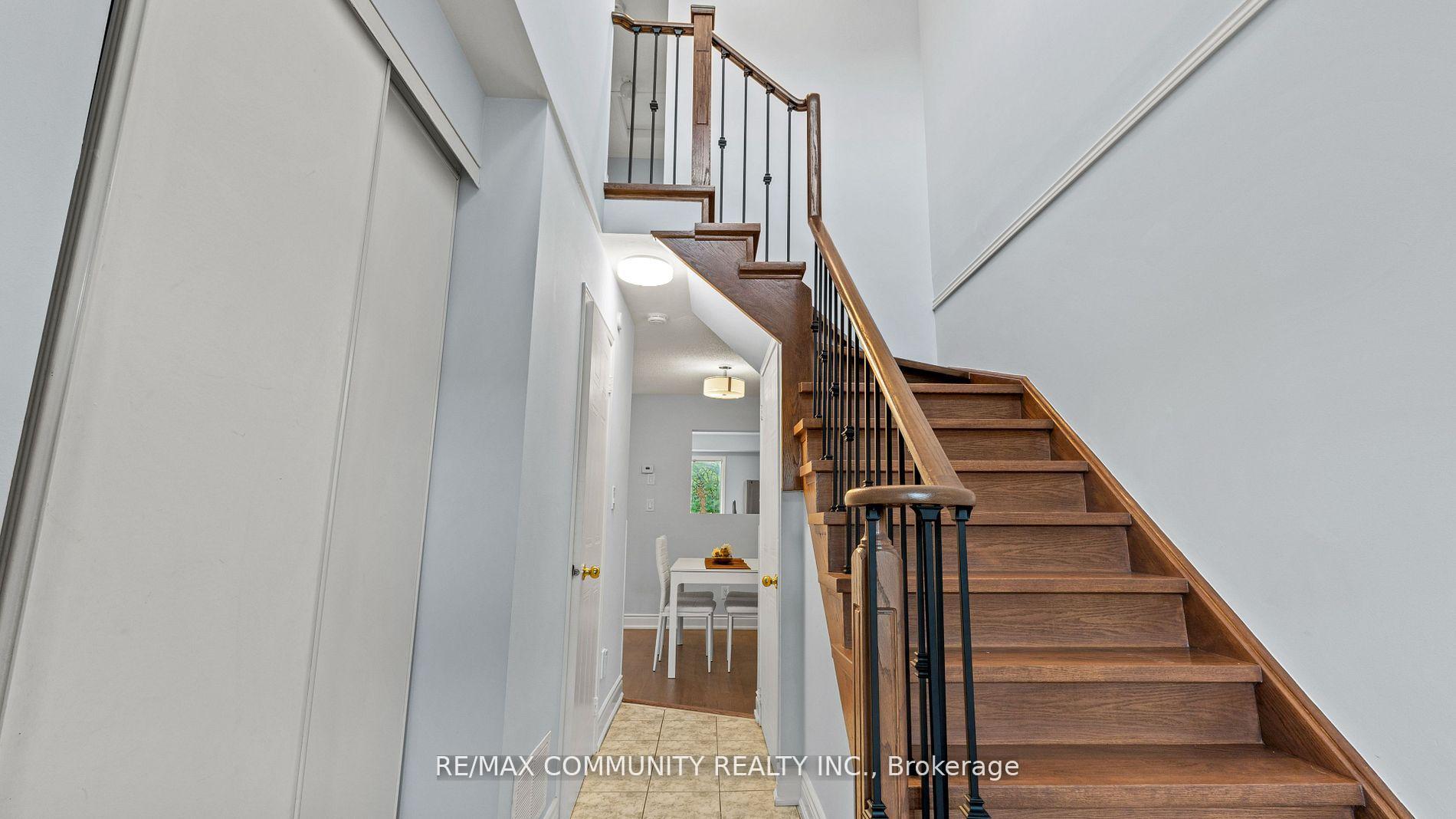 Photo 3 of 1772 Woodgate Trail, Oshawa, Samac — HOMEH
