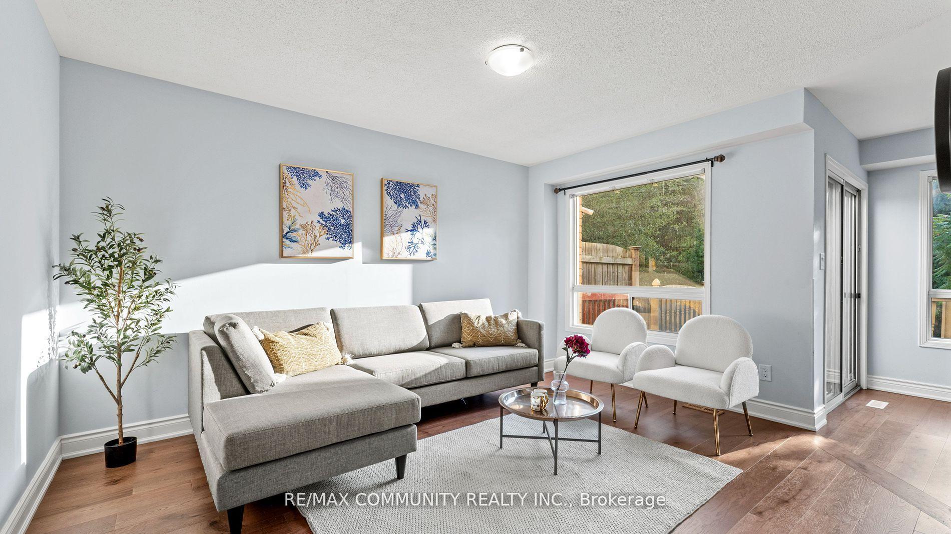 Photo 6 of 1772 Woodgate Trail, Oshawa, Samac — HOMEH