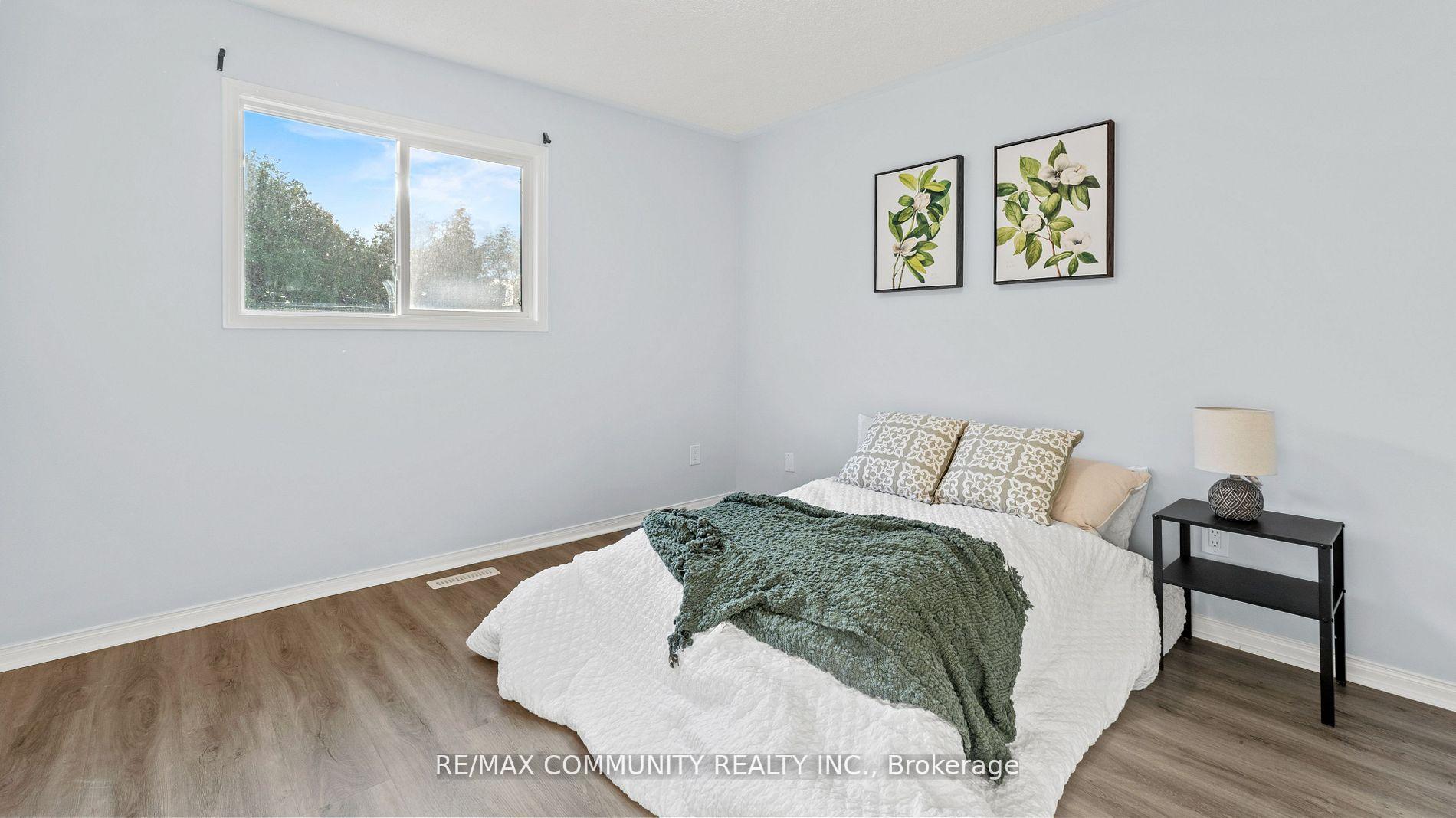 Photo 19 of 1772 Woodgate Trail, Oshawa, Samac — HOMEH