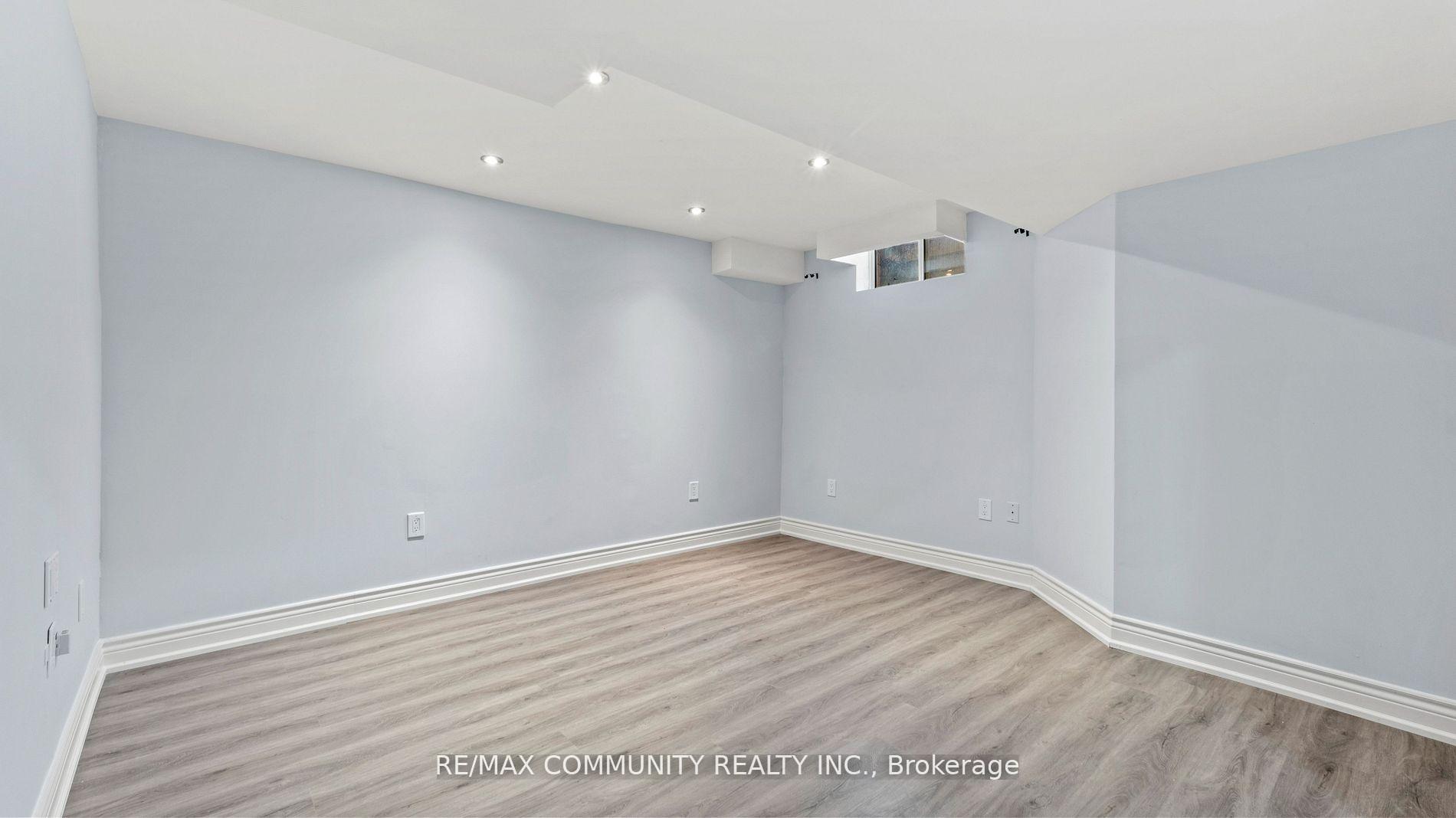 Photo 17 of 1772 Woodgate Trail, Oshawa, Samac — HOMEH