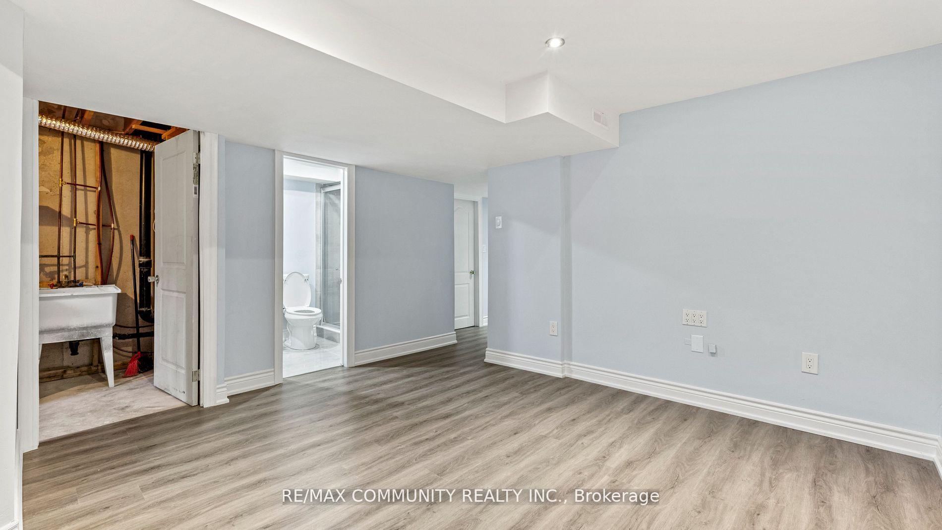 Photo 11 of 1772 Woodgate Trail, Oshawa, Samac — HOMEH