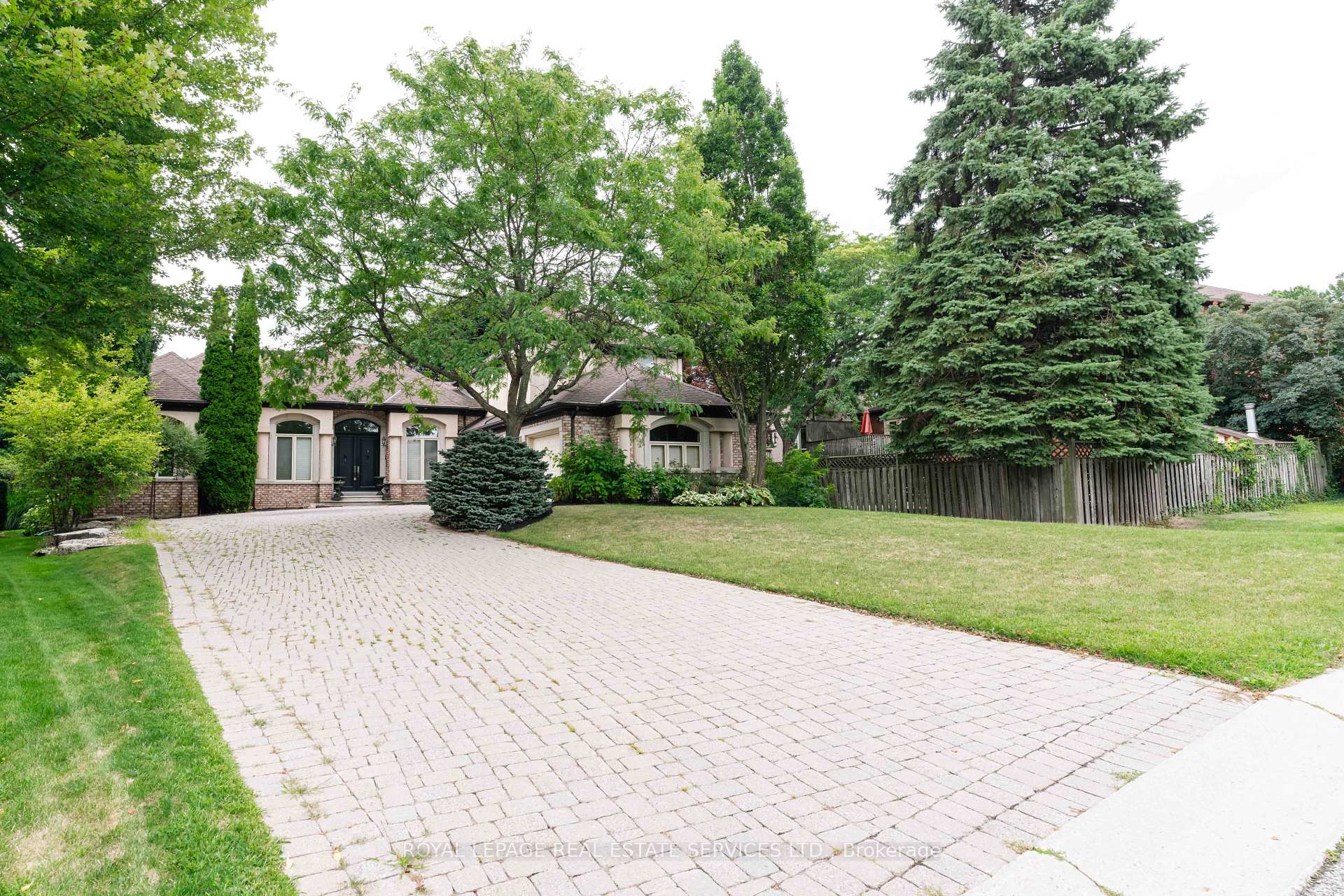 Photo 1 of 238 Wilderness Drive, Hamilton, Ancaster — HOMEH