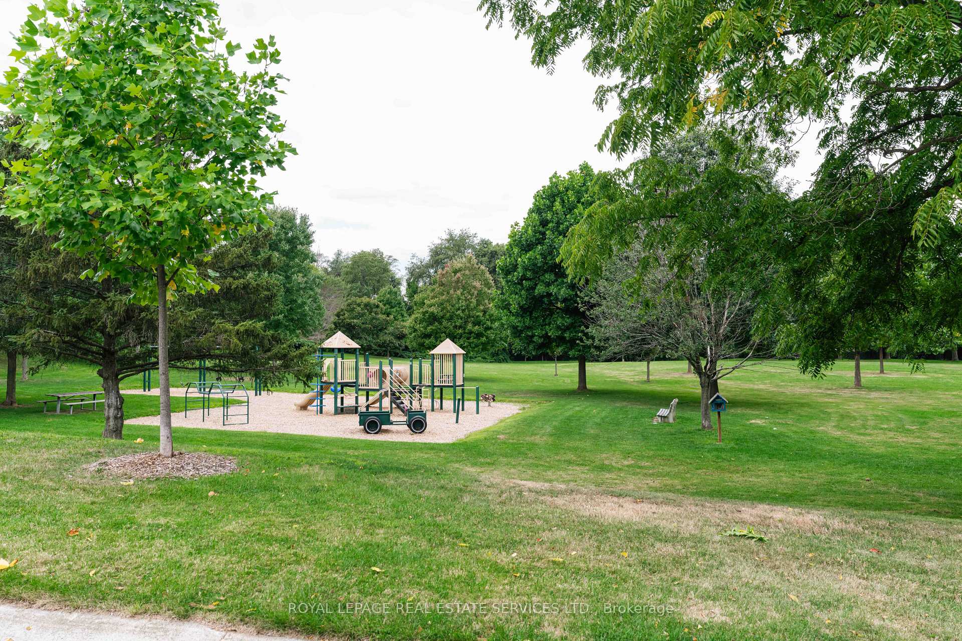 Photo 17 of 238 Wilderness Drive, Hamilton, Ancaster — HOMEH