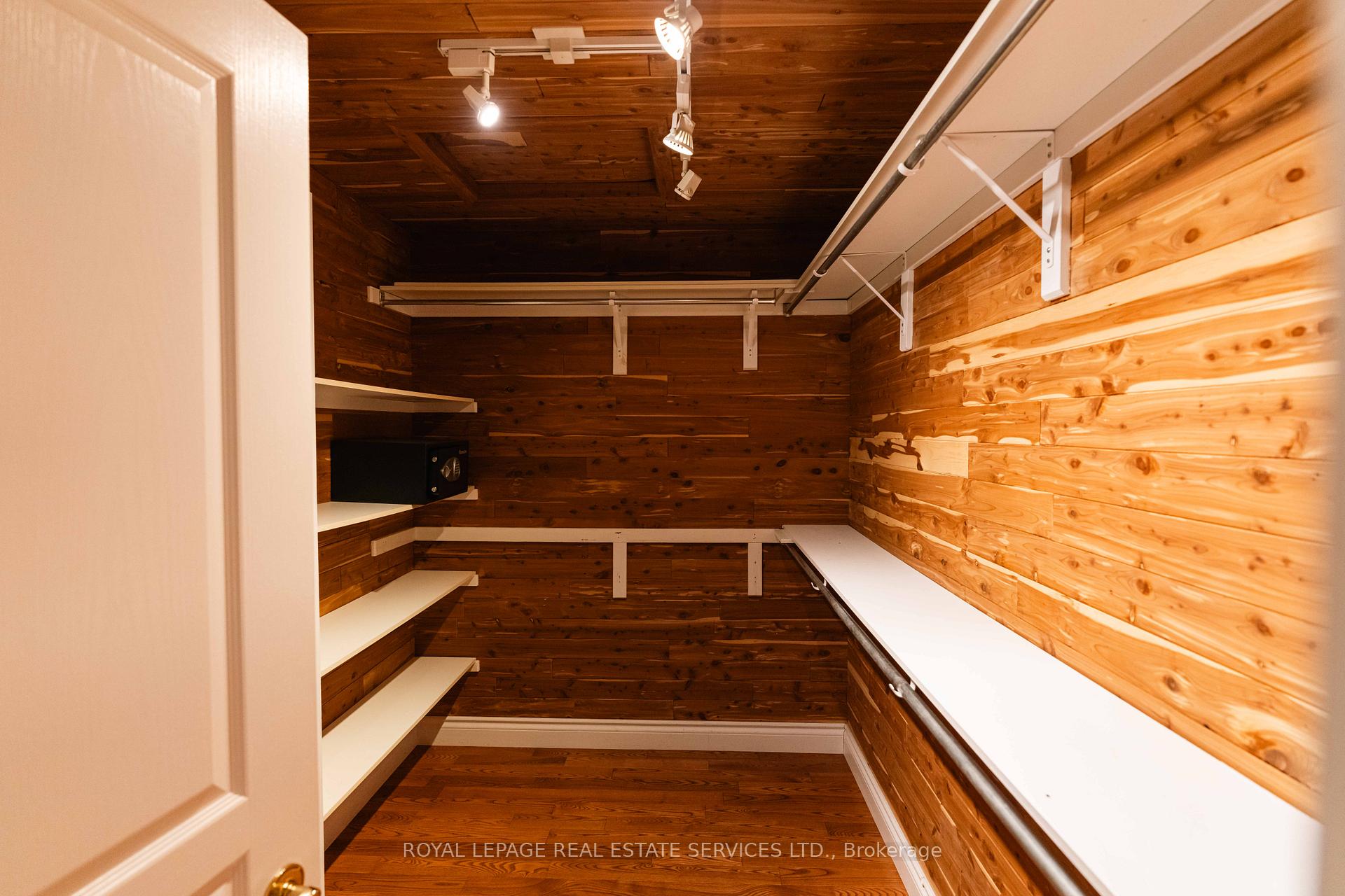 Photo 11 of 238 Wilderness Drive, Hamilton, Ancaster — HOMEH