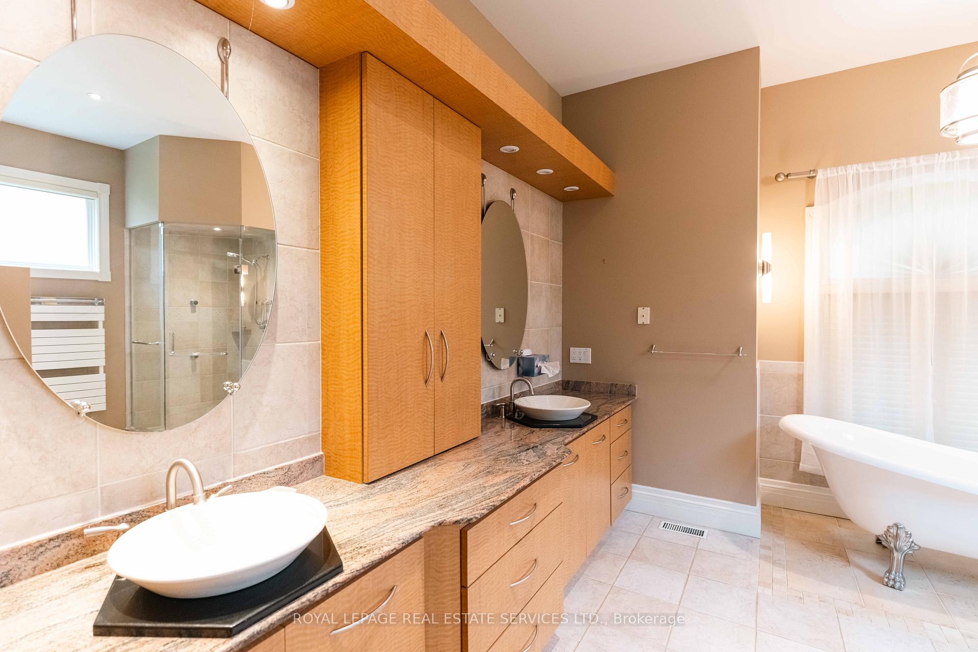 Photo 7 of 238 Wilderness Drive, Hamilton, Ancaster — HOMEH