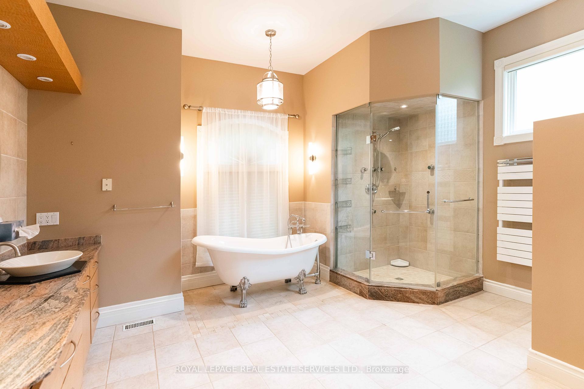 Photo 44 of 238 Wilderness Drive, Hamilton, Ancaster — HOMEH