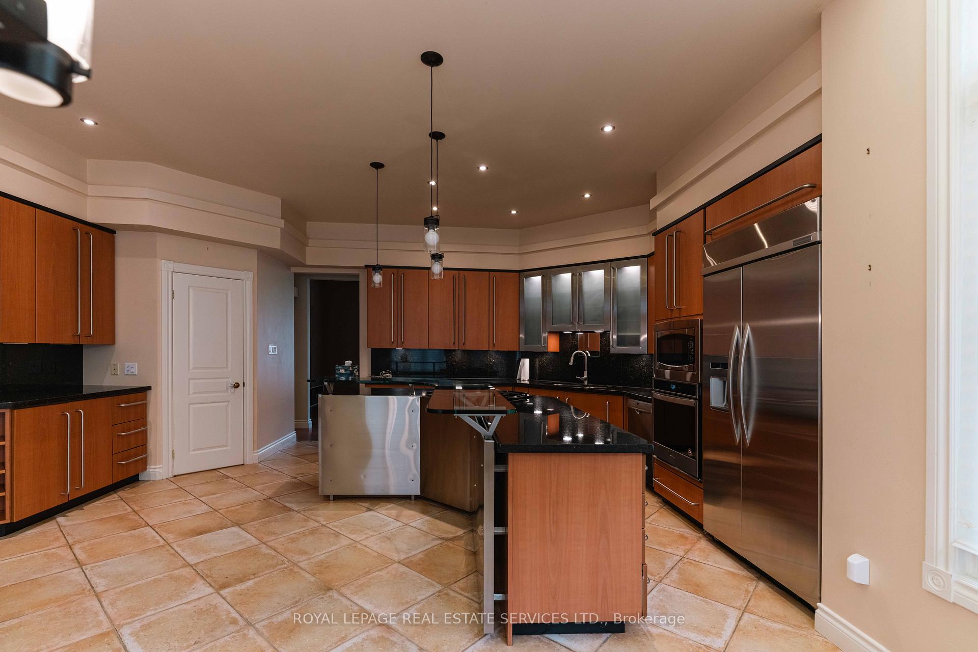 Photo 35 of 238 Wilderness Drive, Hamilton, Ancaster — HOMEH
