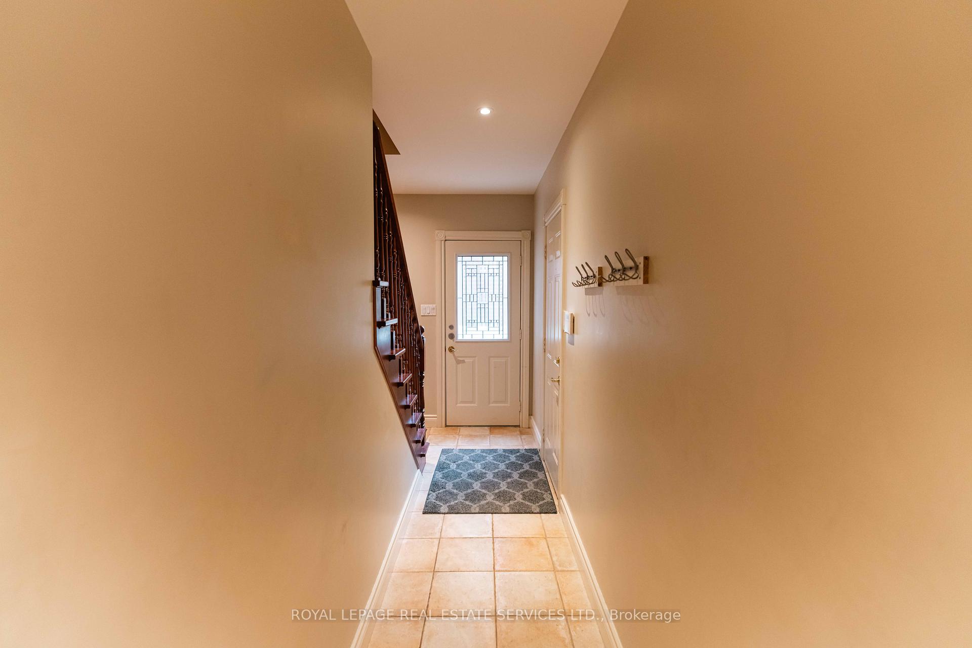 Photo 36 of 238 Wilderness Drive, Hamilton, Ancaster — HOMEH