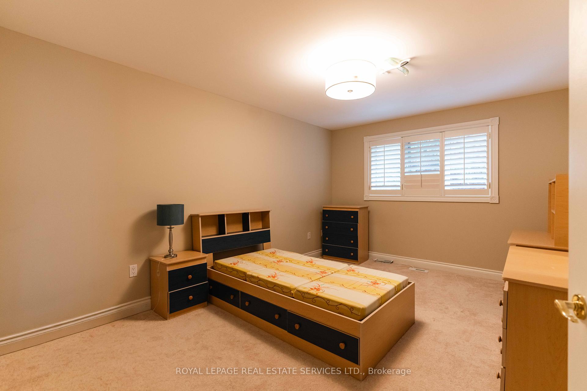 Photo 38 of 238 Wilderness Drive, Hamilton, Ancaster — HOMEH