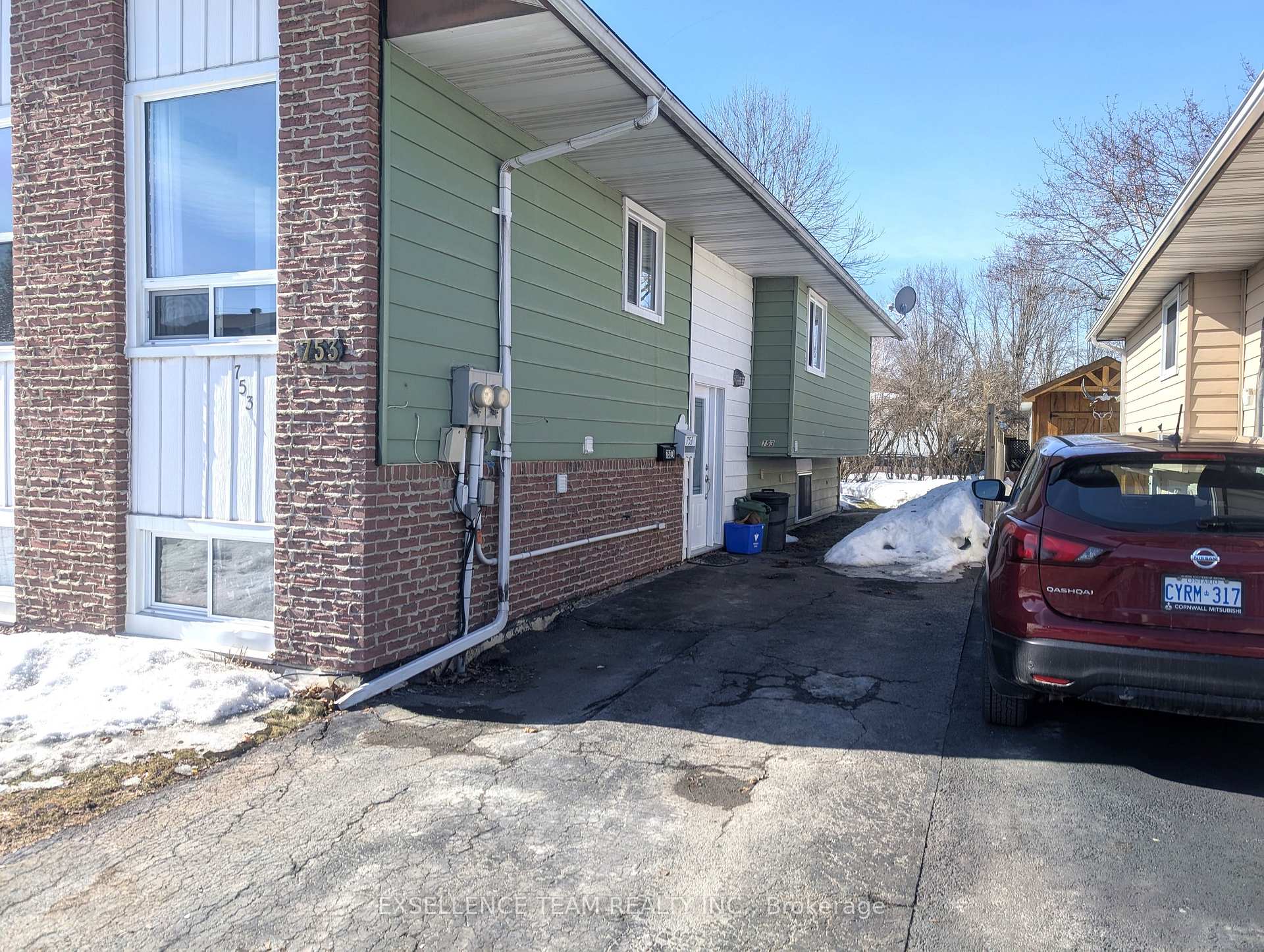 Photo 2 of 753 Glengarry Boulevard, Cornwall — HOMEH