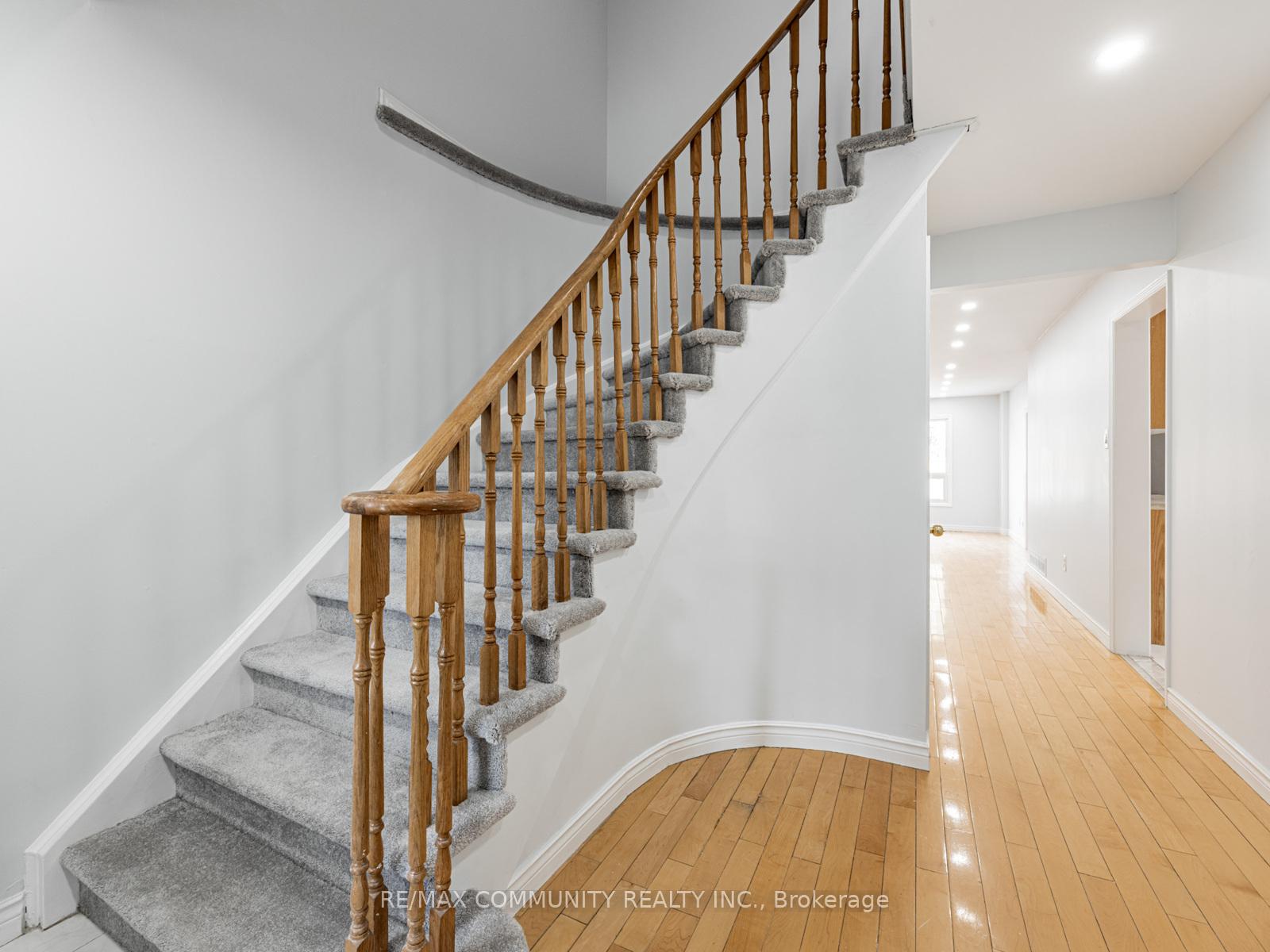 Photo 16 of 95 Ketchum Crescent, Markham, Middlefield — HOMEH