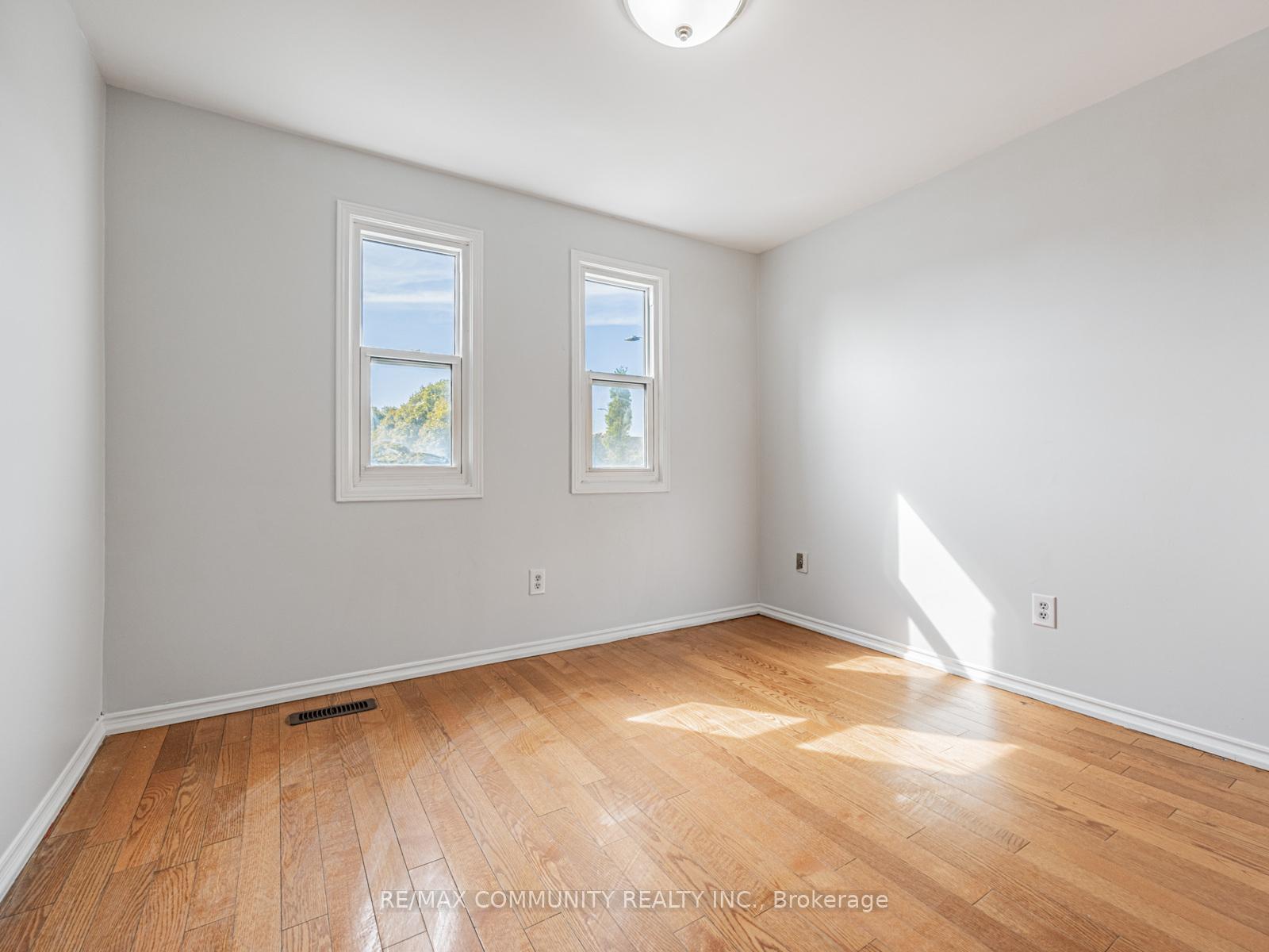 Photo 21 of 95 Ketchum Crescent, Markham, Middlefield — HOMEH