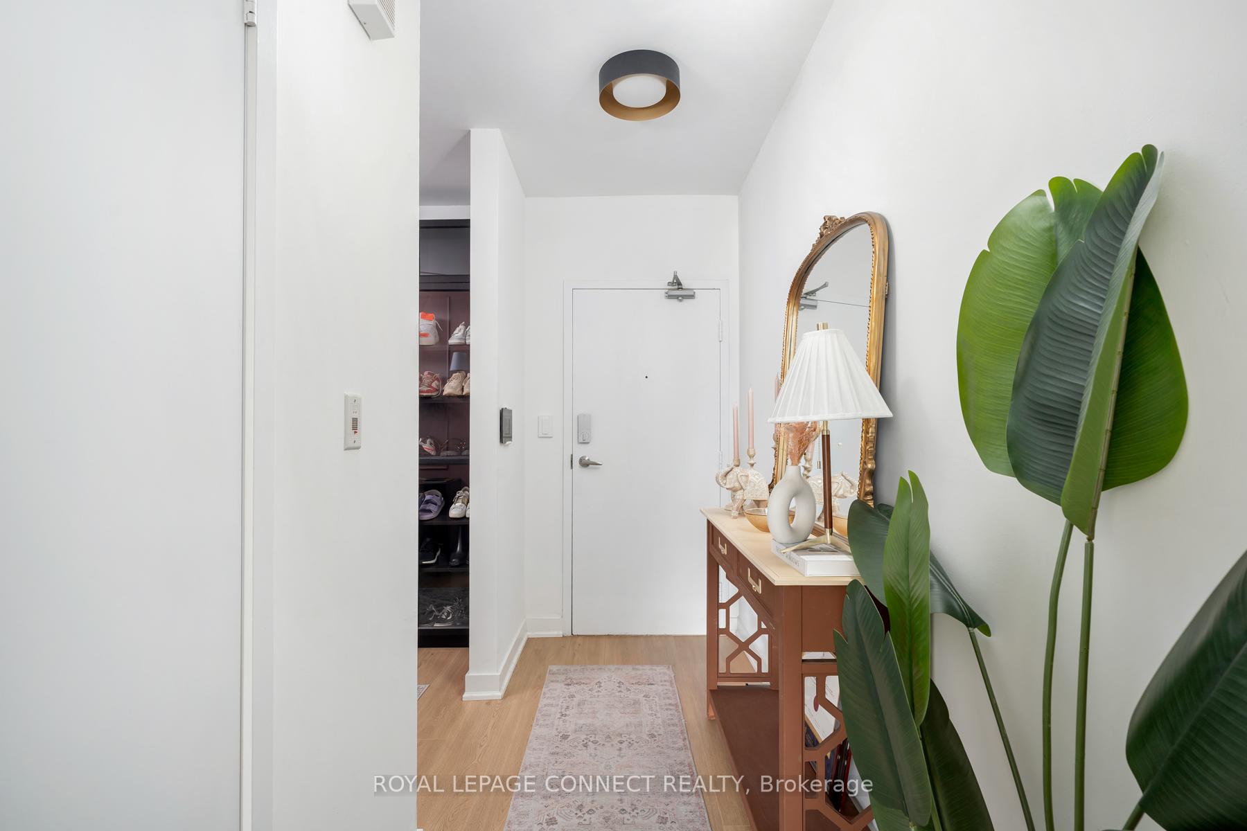 Photo 2 of Unit 901-UNF, 5 Mariner Terrace, Toronto, Waterfront Communities — HOMEH