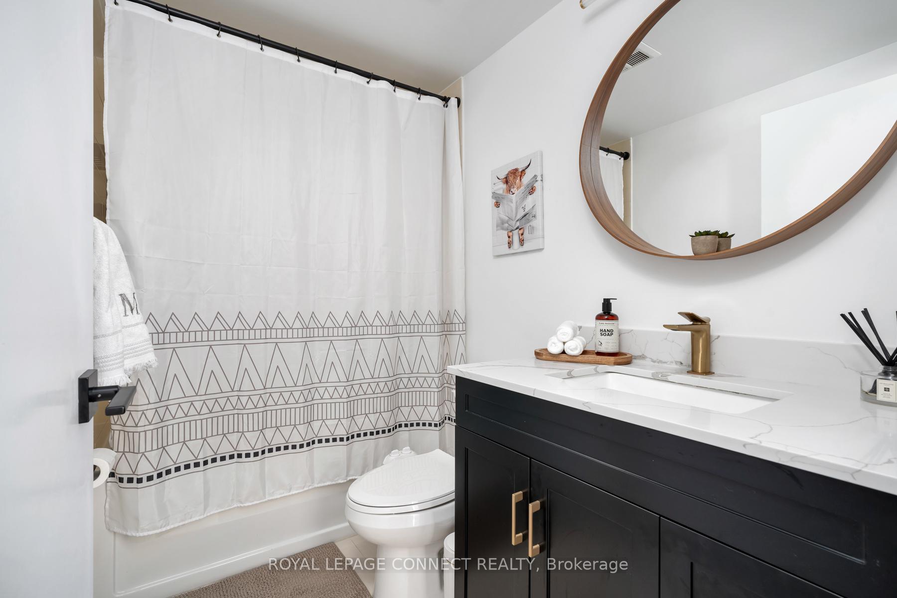 Photo 4 of Unit 901-UNF, 5 Mariner Terrace, Toronto, Waterfront Communities — HOMEH