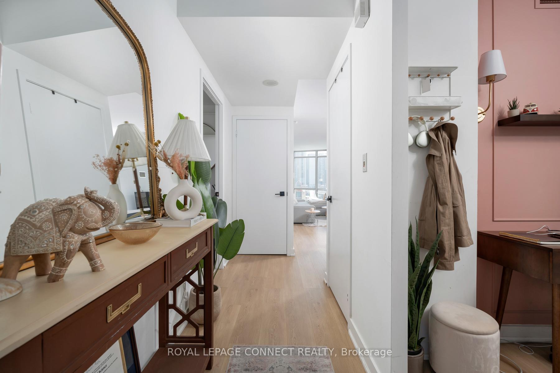 Photo 9 of Unit 901-UNF, 5 Mariner Terrace, Toronto, Waterfront Communities — HOMEH