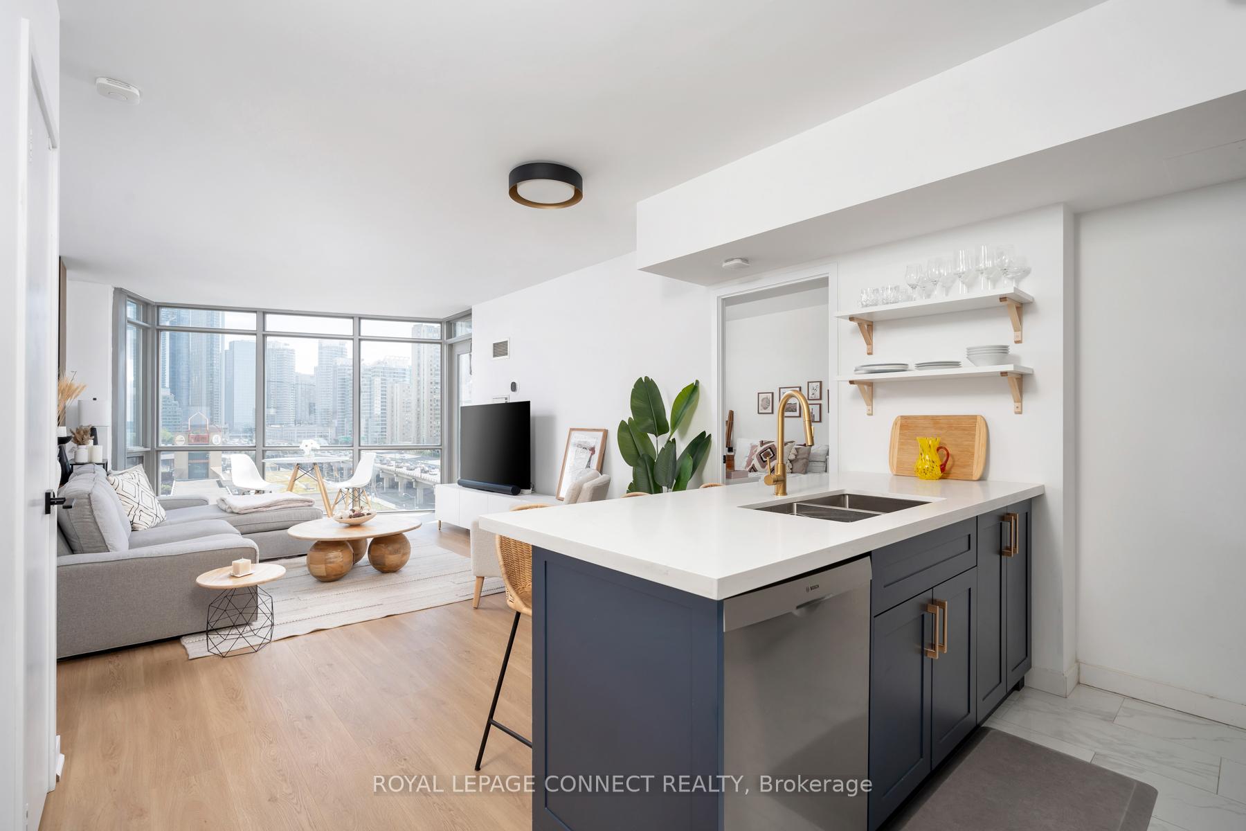 Photo 13 of Unit 901-UNF, 5 Mariner Terrace, Toronto, Waterfront Communities — HOMEH