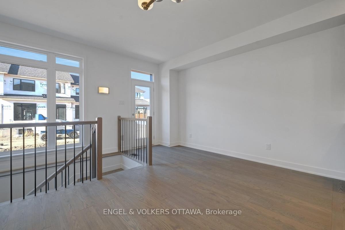 Photo 10 of 95 San Felice Circle, Ottawa, Kanata - Emerald Meadows/Trailwest — HOMEH