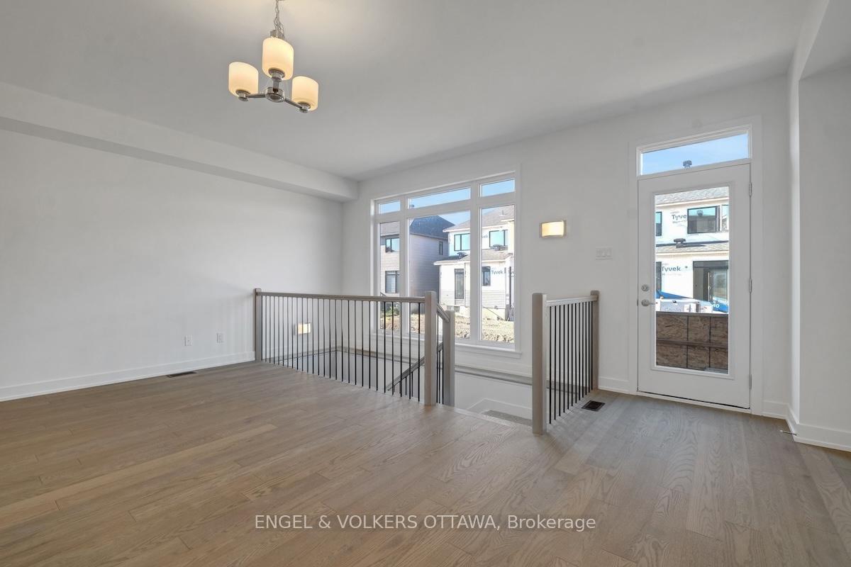 Photo 11 of 95 San Felice Circle, Ottawa, Kanata - Emerald Meadows/Trailwest — HOMEH