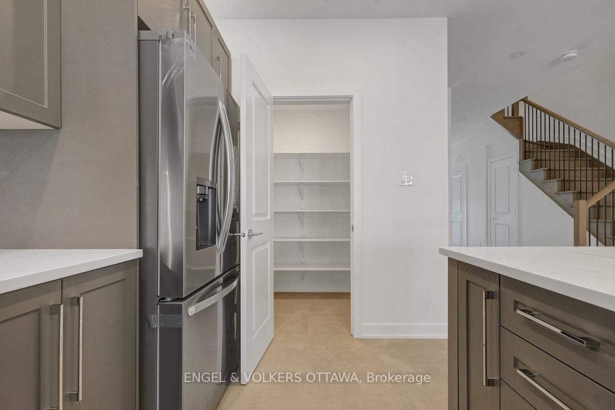 Photo 39 of 95 San Felice Circle, Ottawa, Kanata - Emerald Meadows/Trailwest — HOMEH