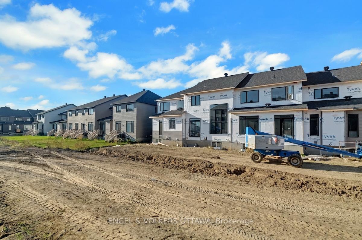 Photo 38 of 95 San Felice Circle, Ottawa, Kanata - Emerald Meadows/Trailwest — HOMEH