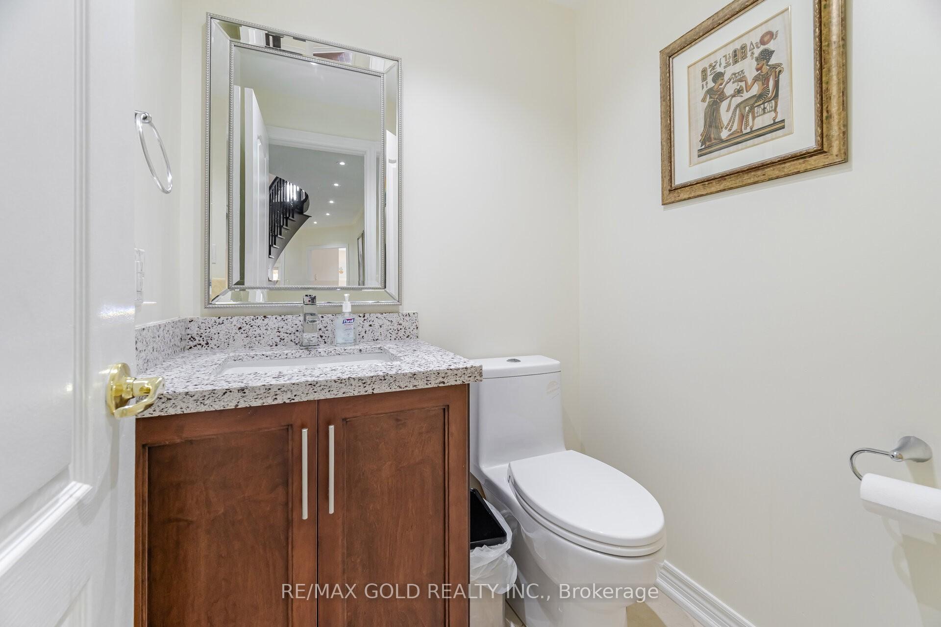Photo 10 of 30 Golden Eagle Road, Brampton, Sandringham-Wellington — HOMEH