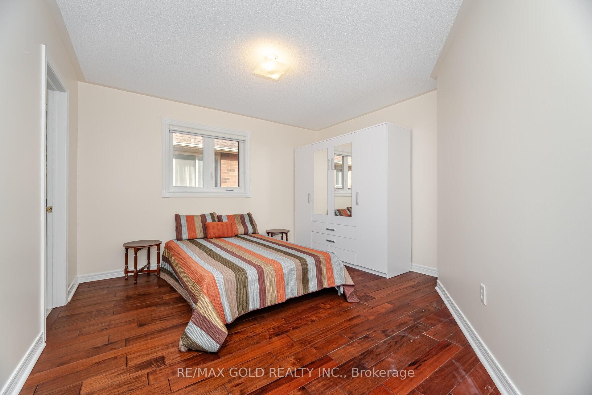 Photo 16 of 30 Golden Eagle Road, Brampton, Sandringham-Wellington — HOMEH