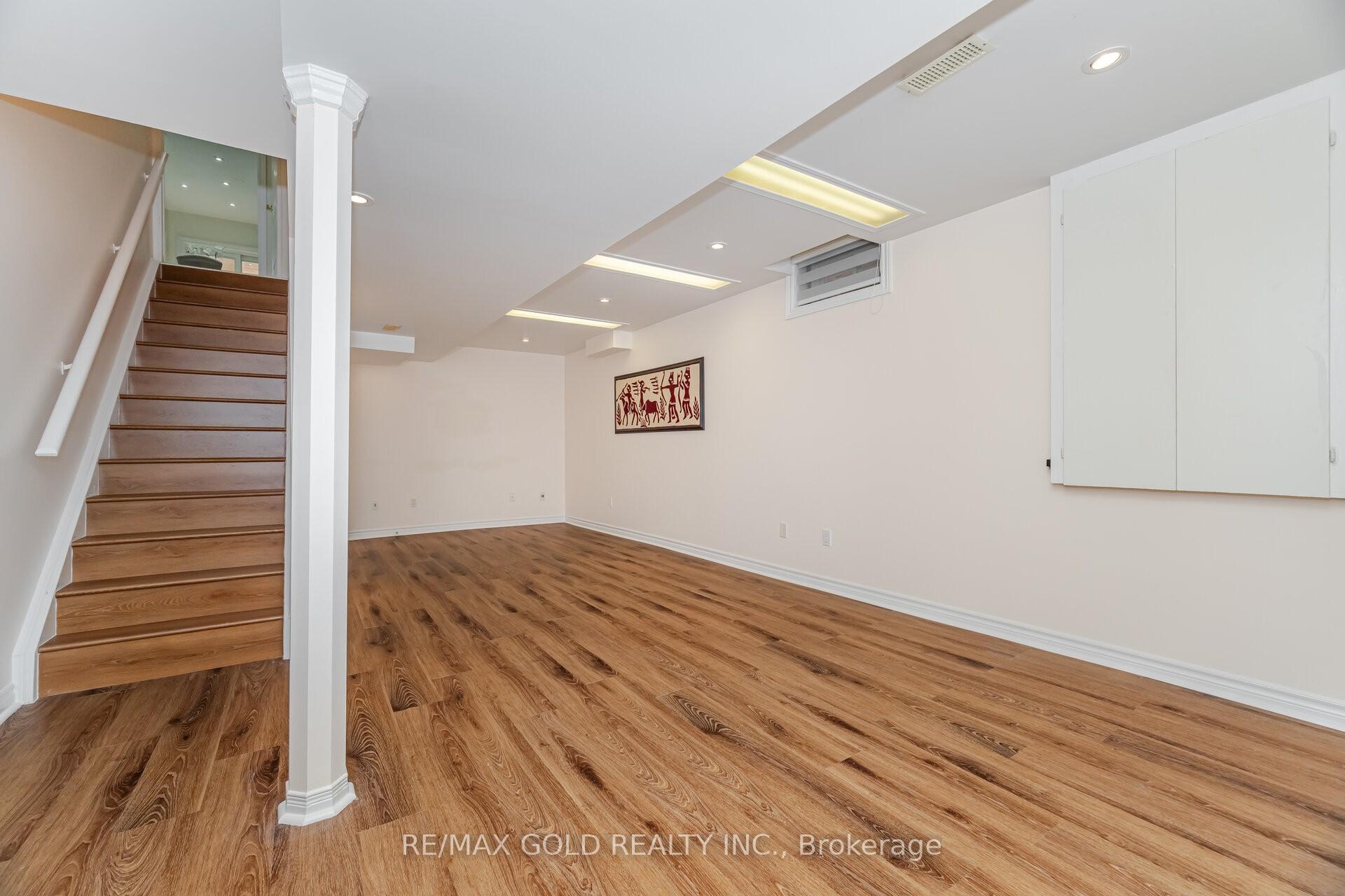 Photo 30 of 30 Golden Eagle Road, Brampton, Sandringham-Wellington — HOMEH