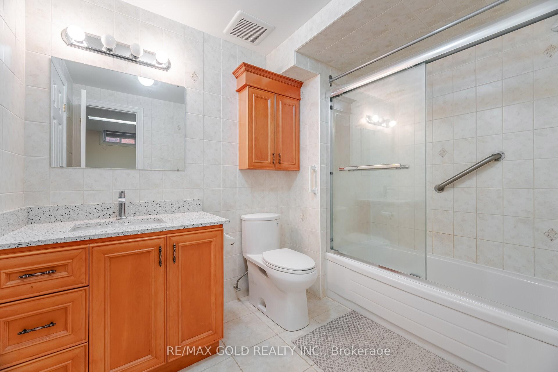 Photo 23 of 30 Golden Eagle Road, Brampton, Sandringham-Wellington — HOMEH