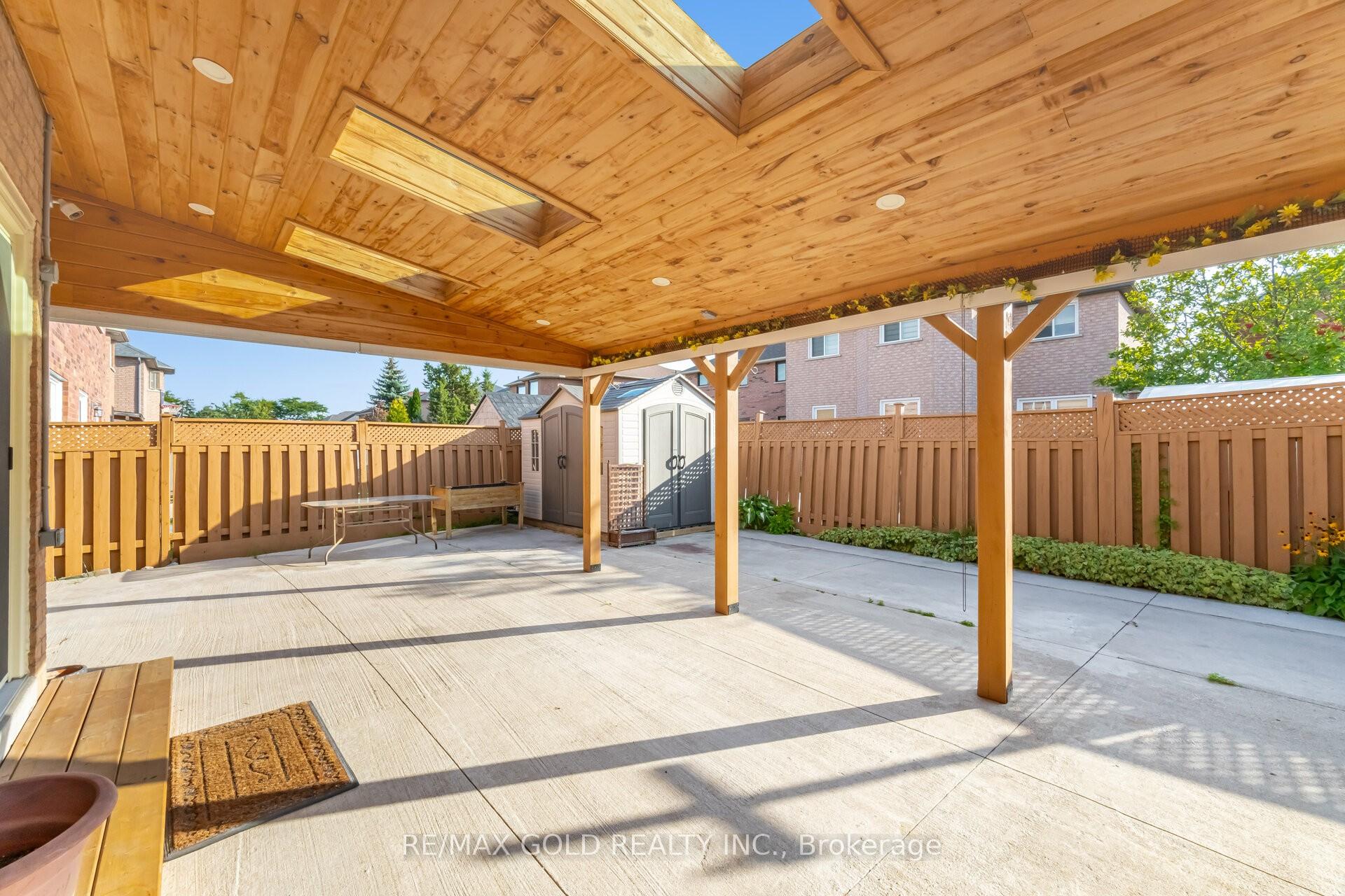 Photo 28 of 30 Golden Eagle Road, Brampton, Sandringham-Wellington — HOMEH