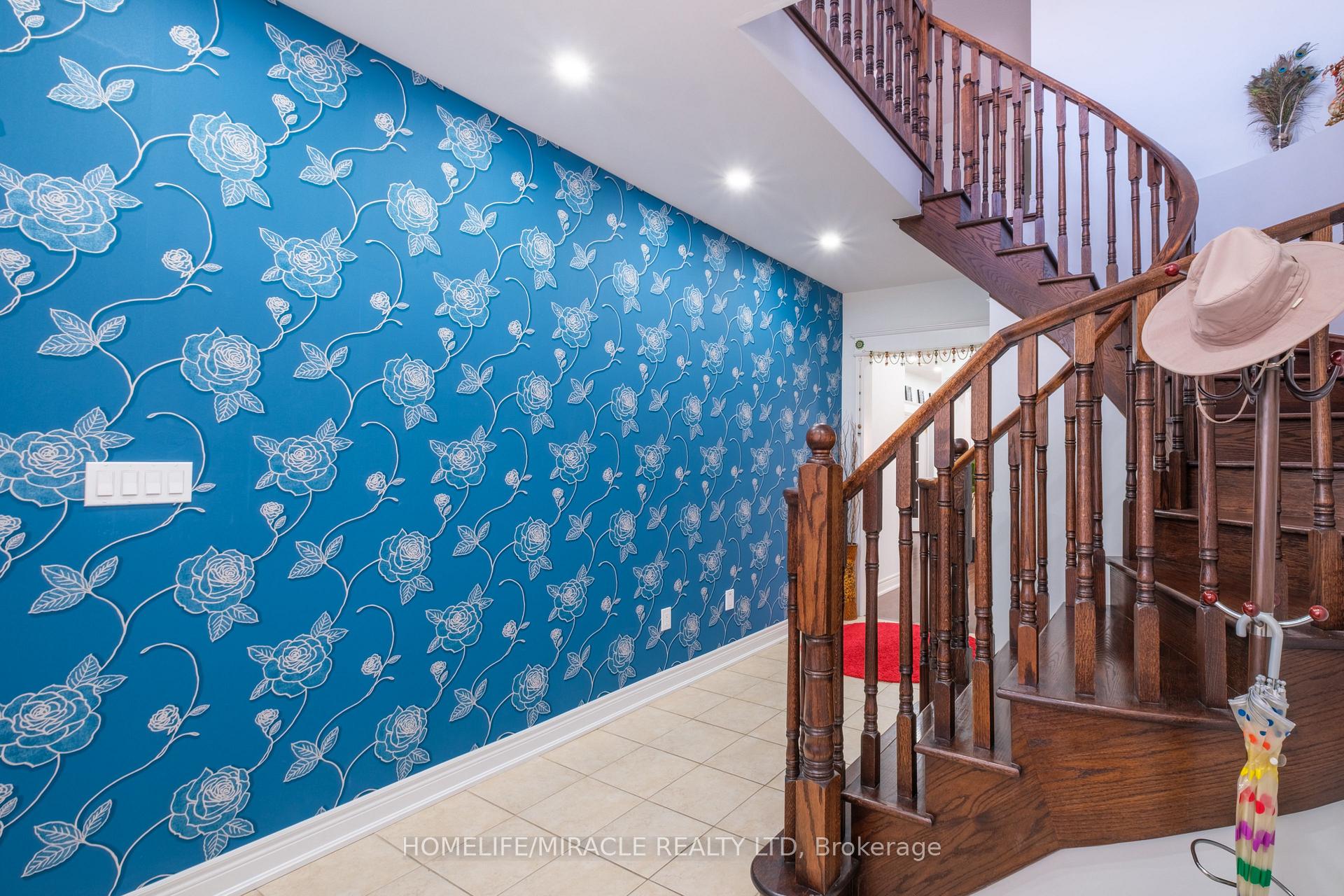 Photo 6 of 5 Meltwater Crescent, Brampton, Bram East — HOMEH